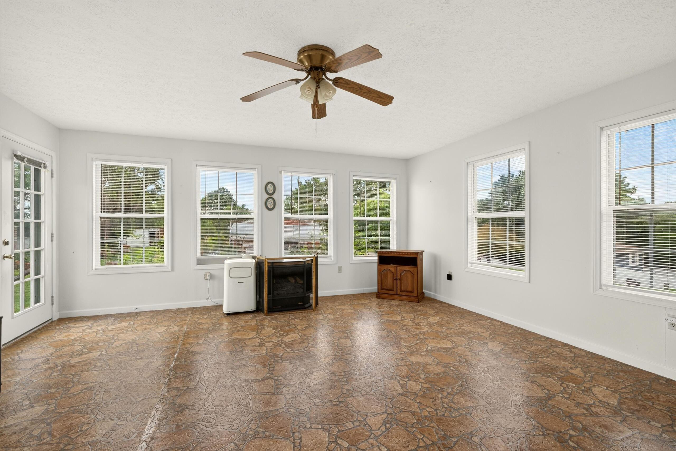 101 Herron Drive Property Photo 16