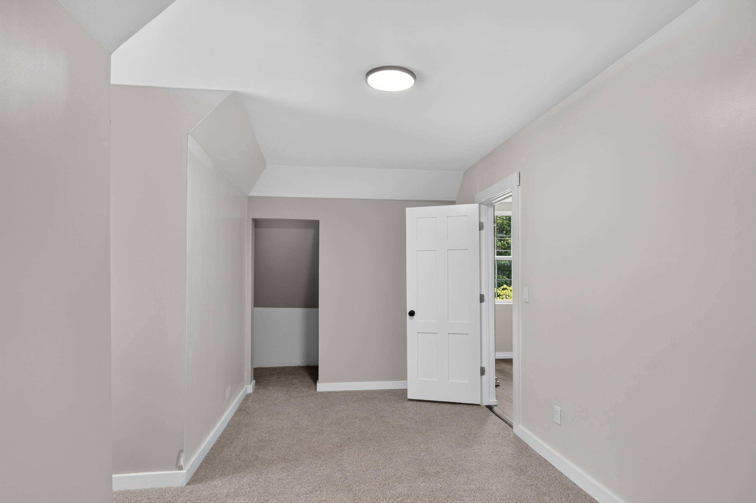 616 E Main Street Property Photo 40
