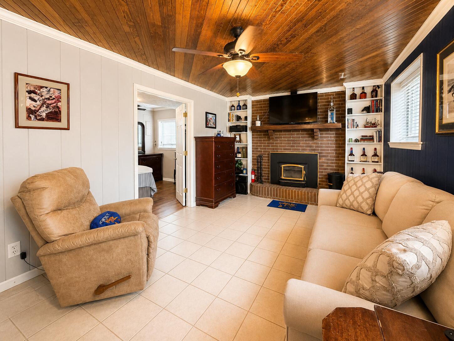 391 S Eagle Creek Drive Property Photo 15
