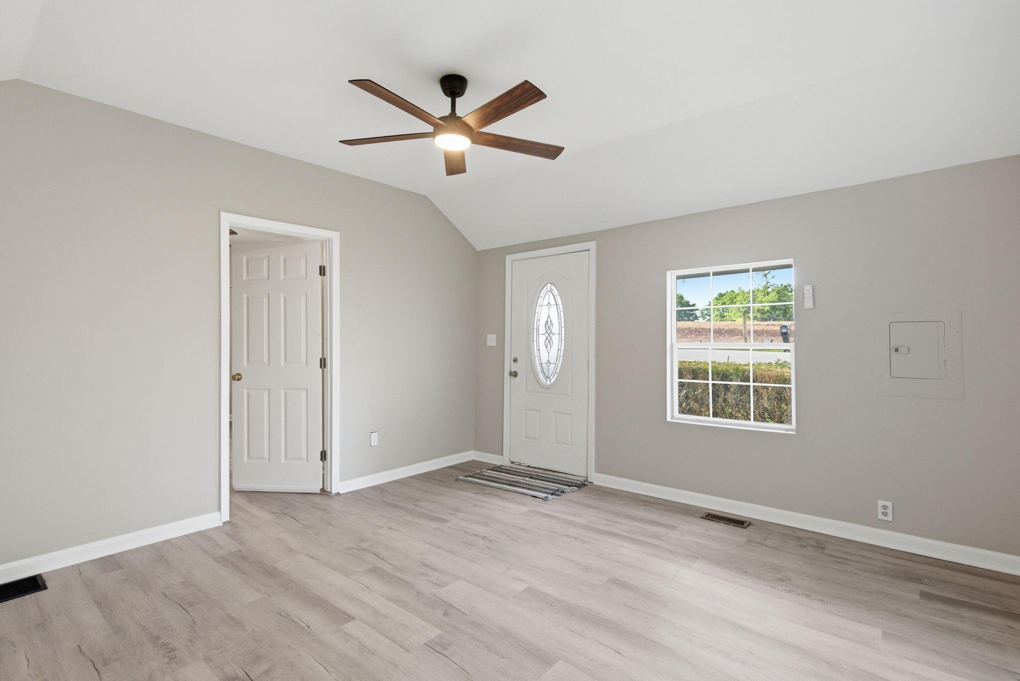 1100 Pekin Pike Property Photo 6