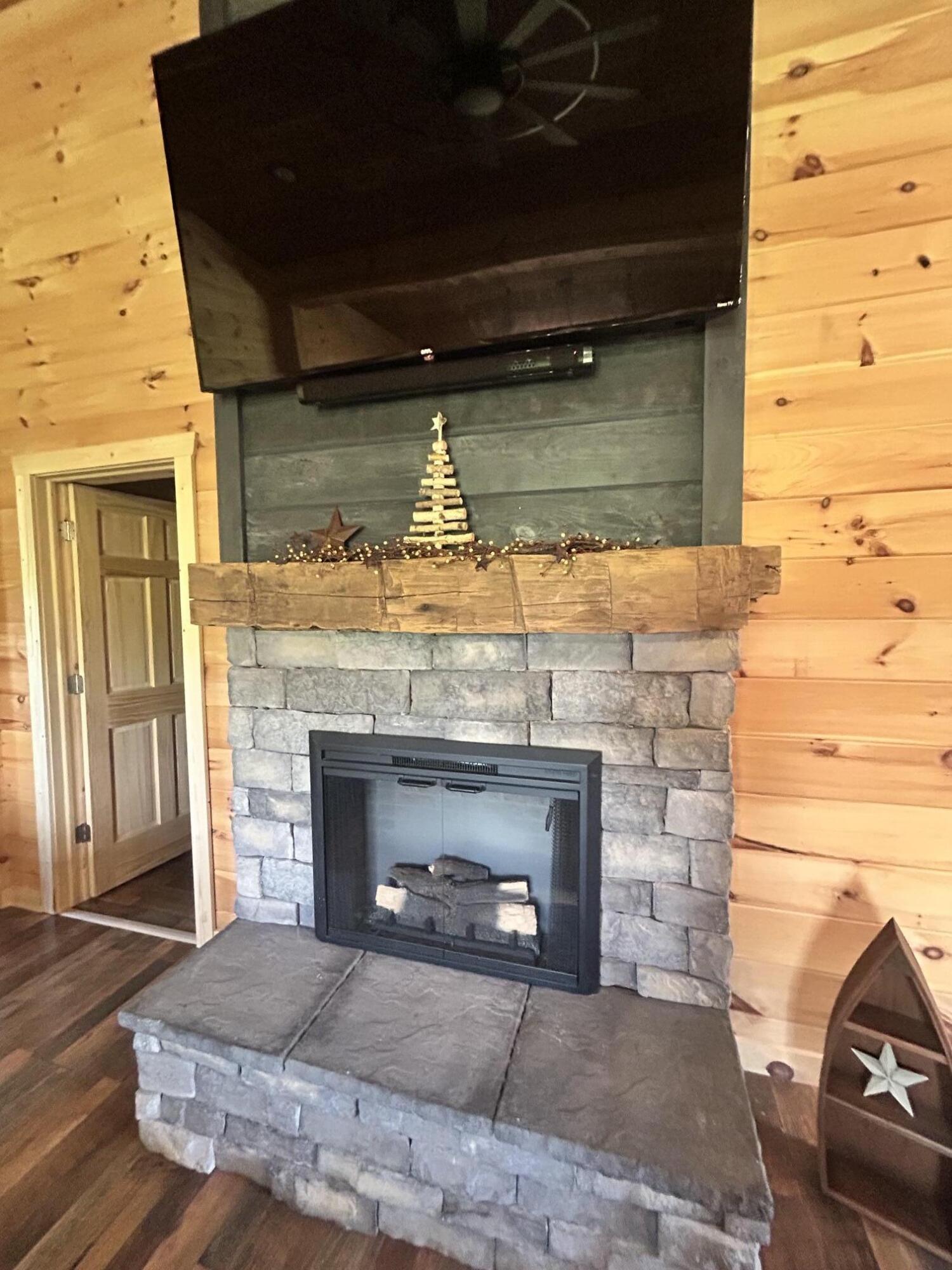 6450 Highway 761 Property Photo 11