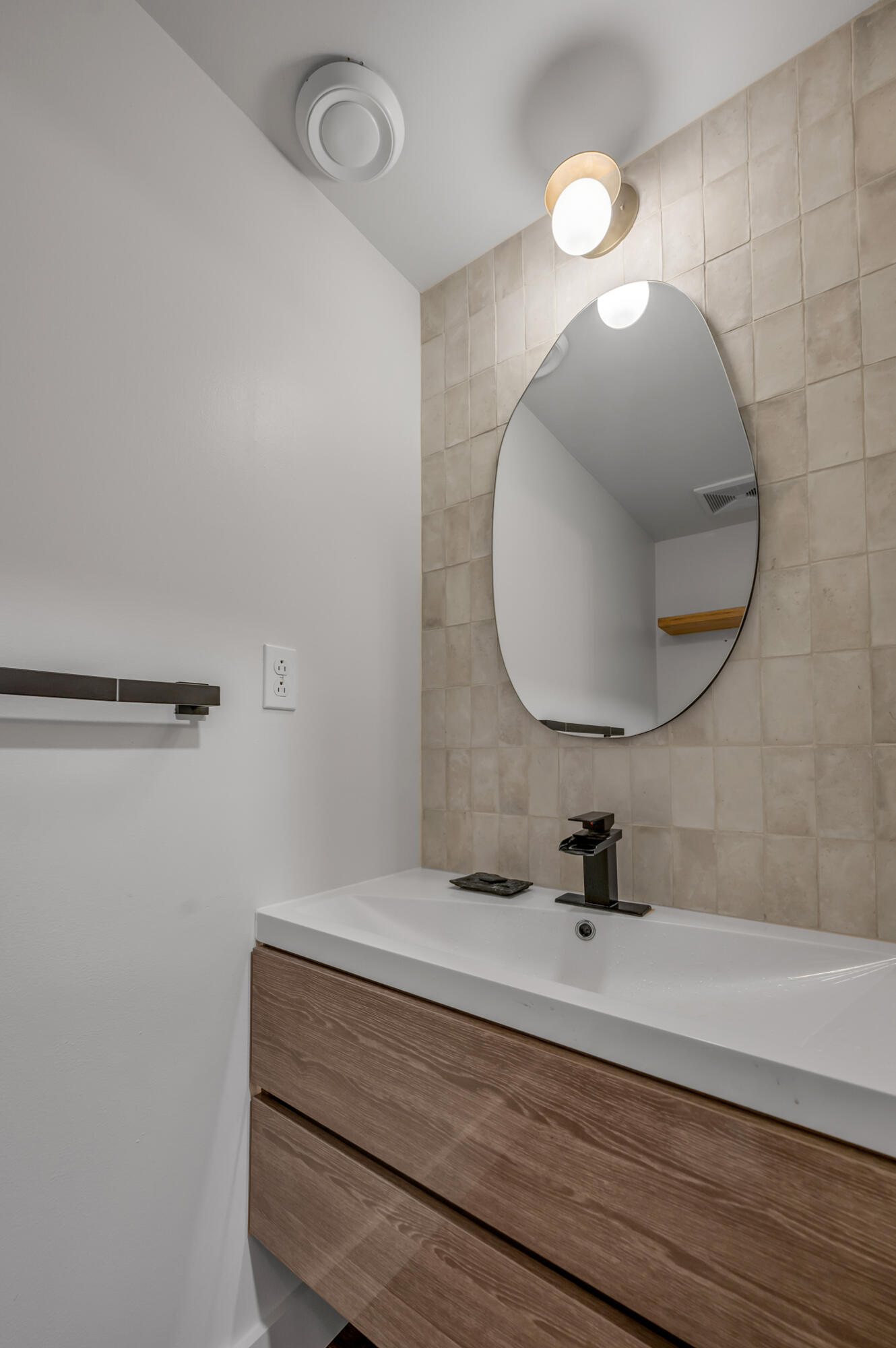 3597 Laredo Drive Property Photo 22
