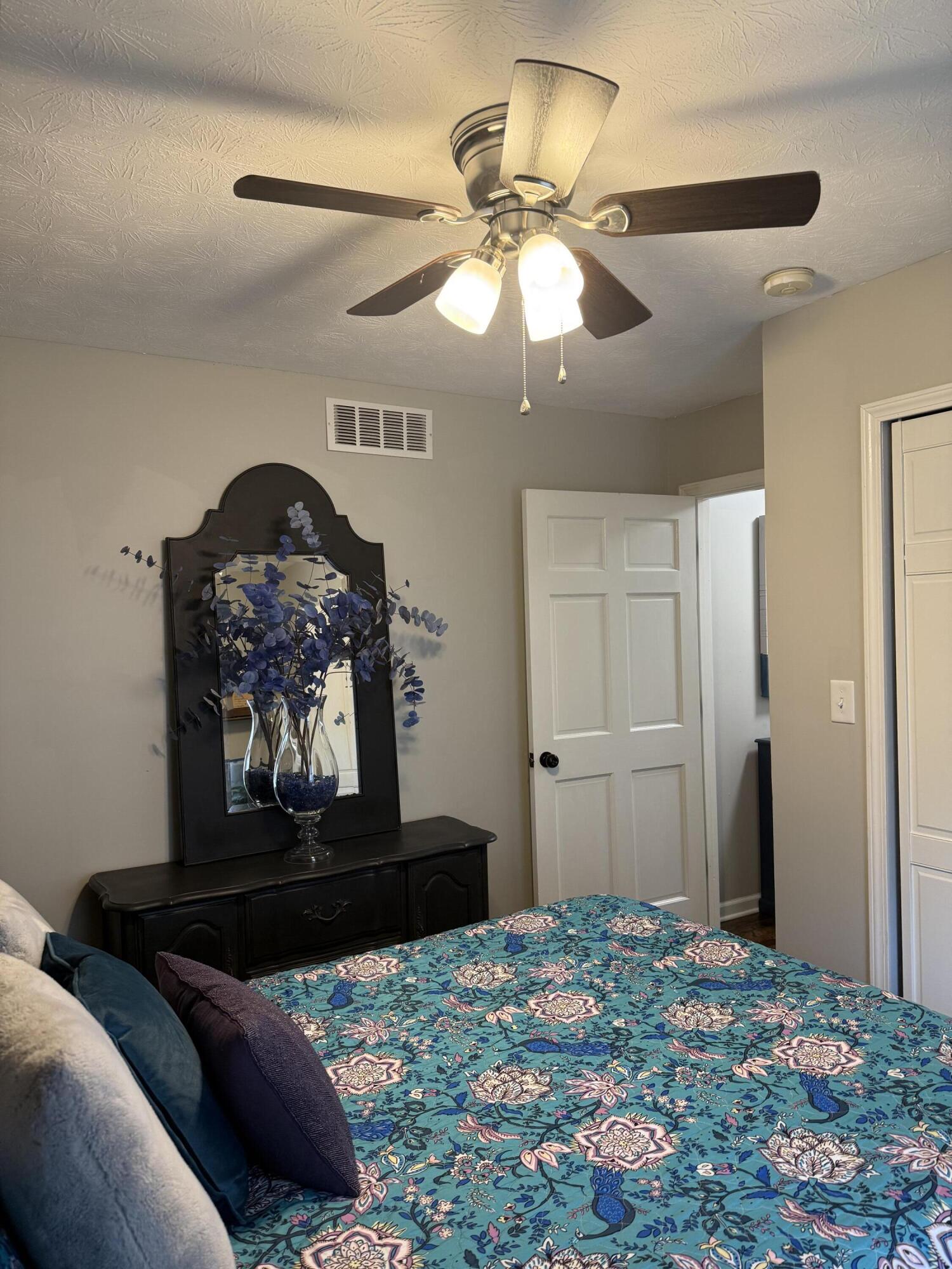 8 Monroe Avenue Property Photo 8