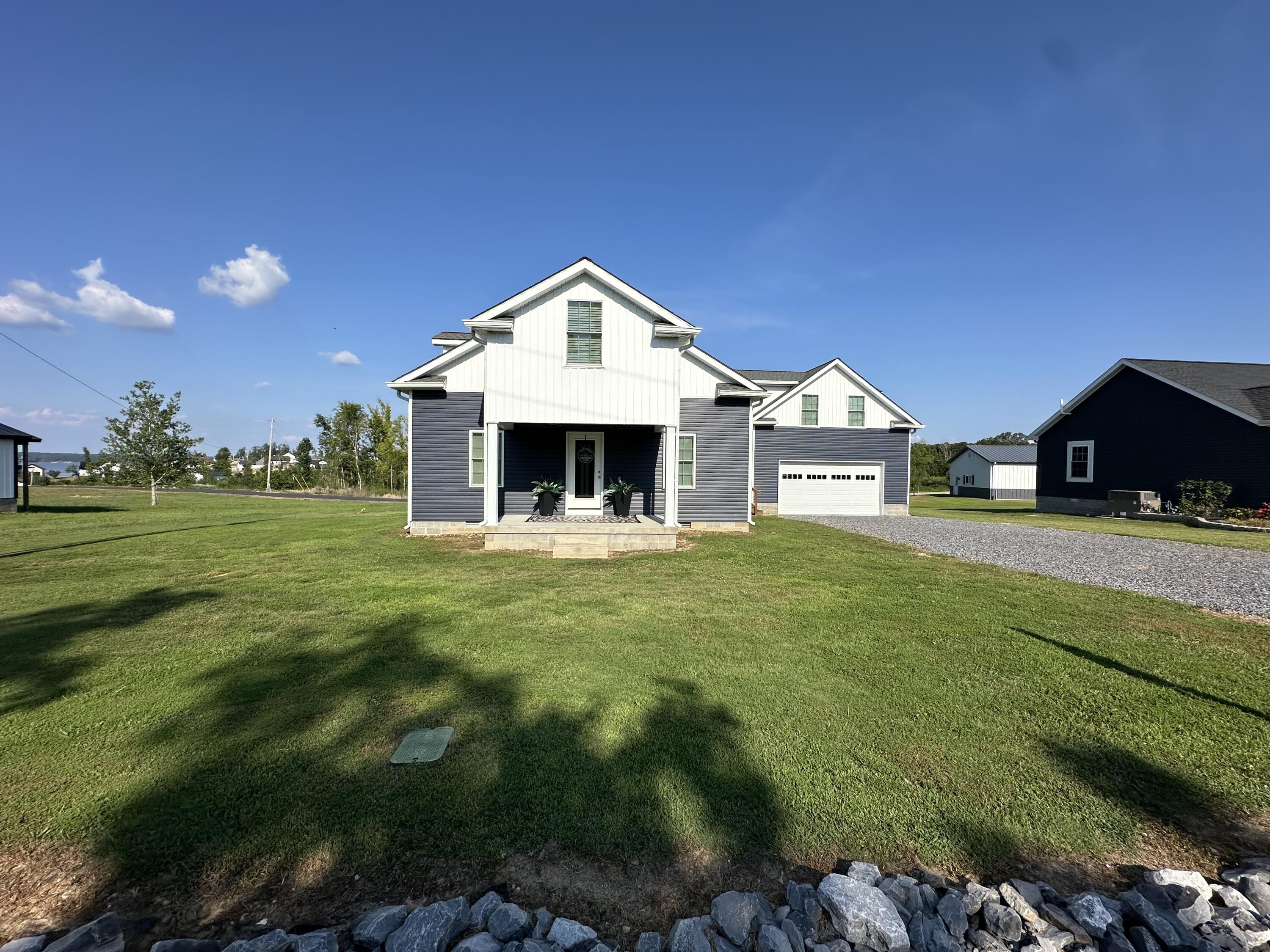 60 Lexington Drive Property Photo 3