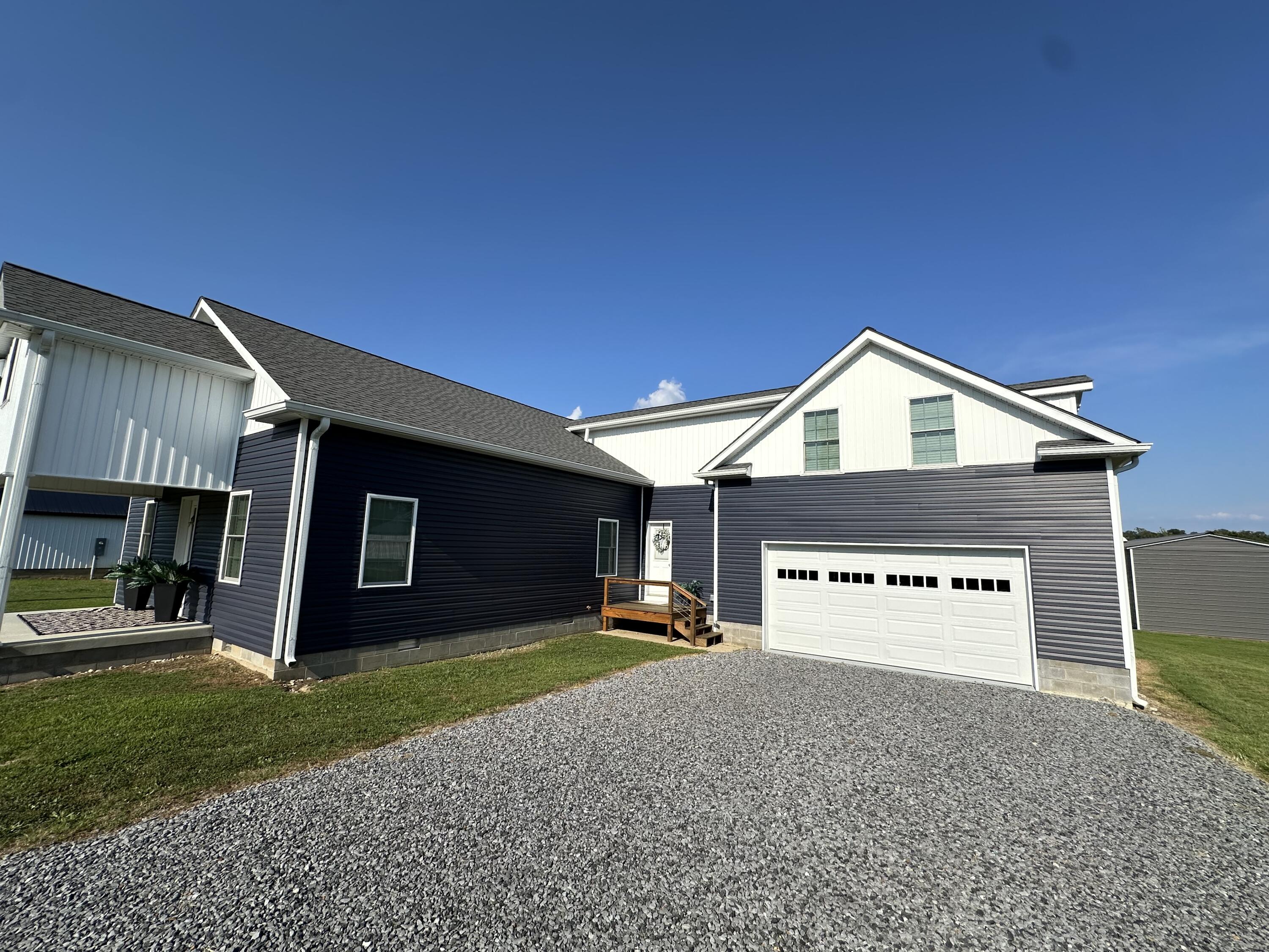 60 Lexington Drive Property Photo 4