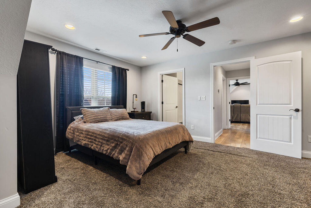 125 Pershing Way Property Photo 36