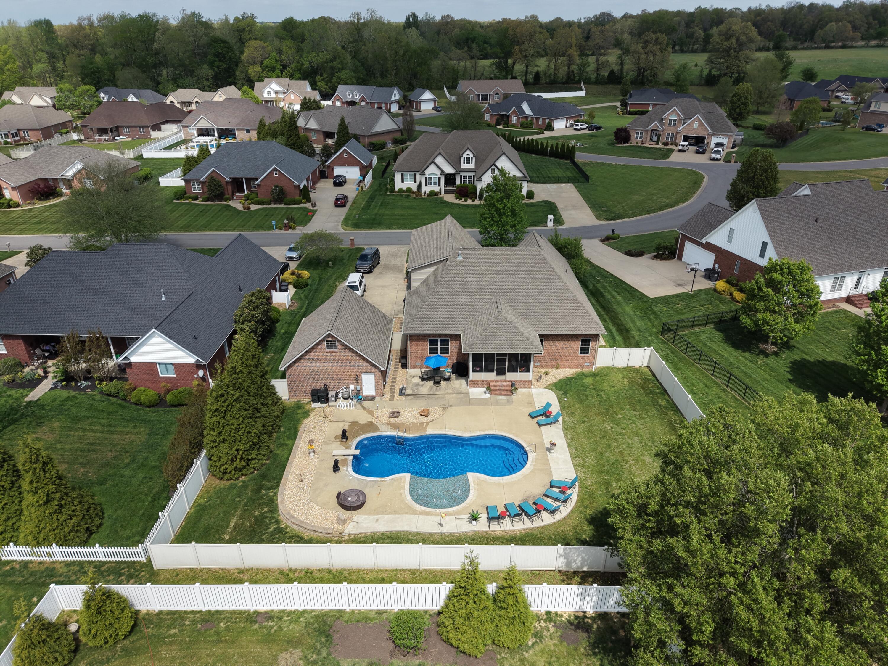 125 Pershing Way Property Photo 41