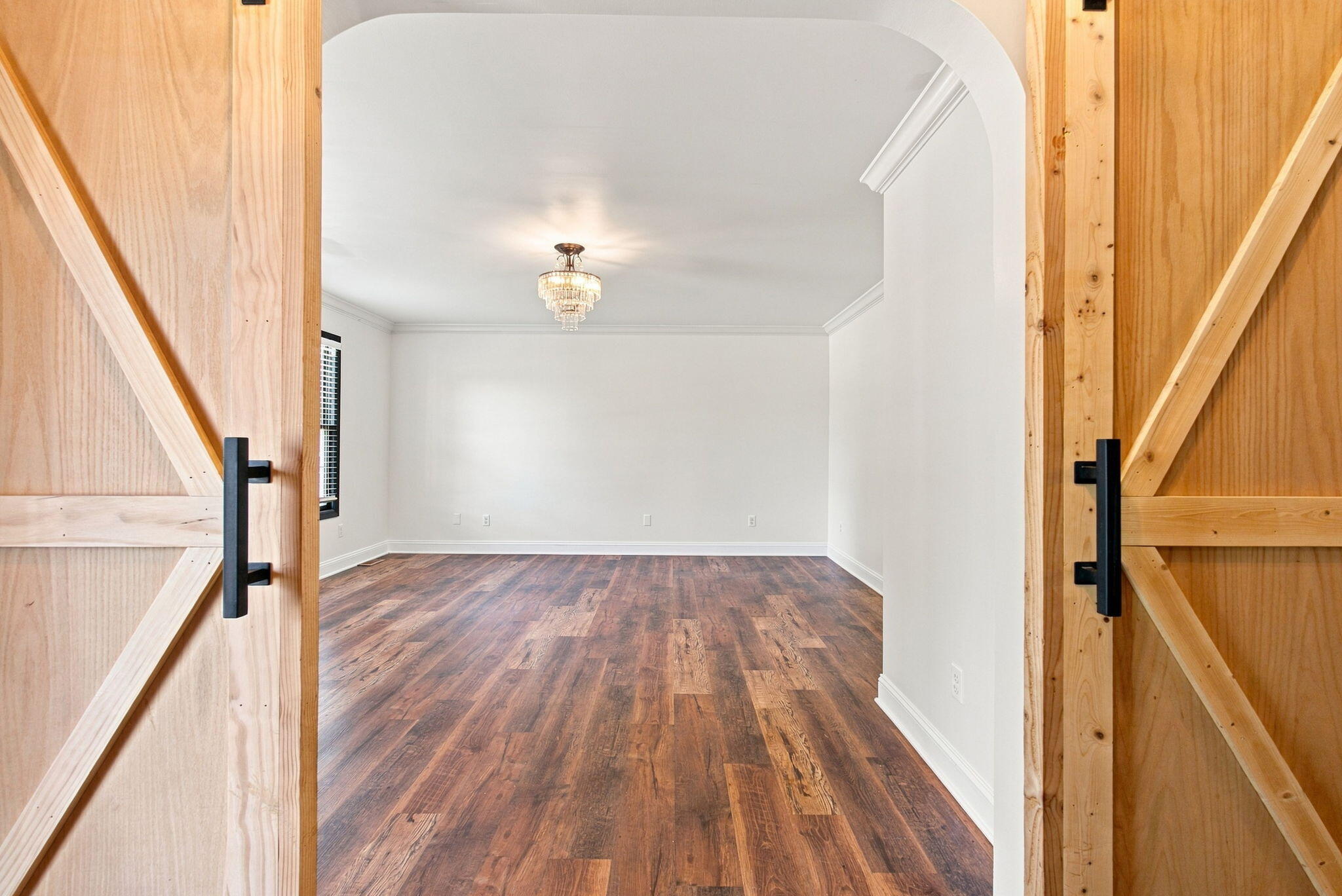 1321 Travis Drive Property Photo 4