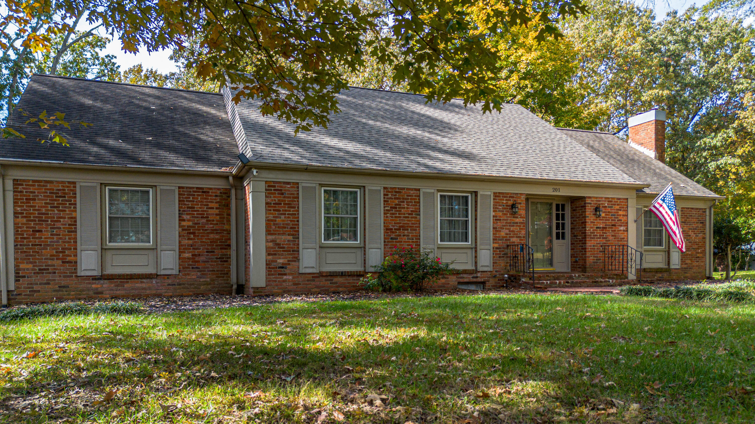201 Maxfield Drive Property Photo 1
