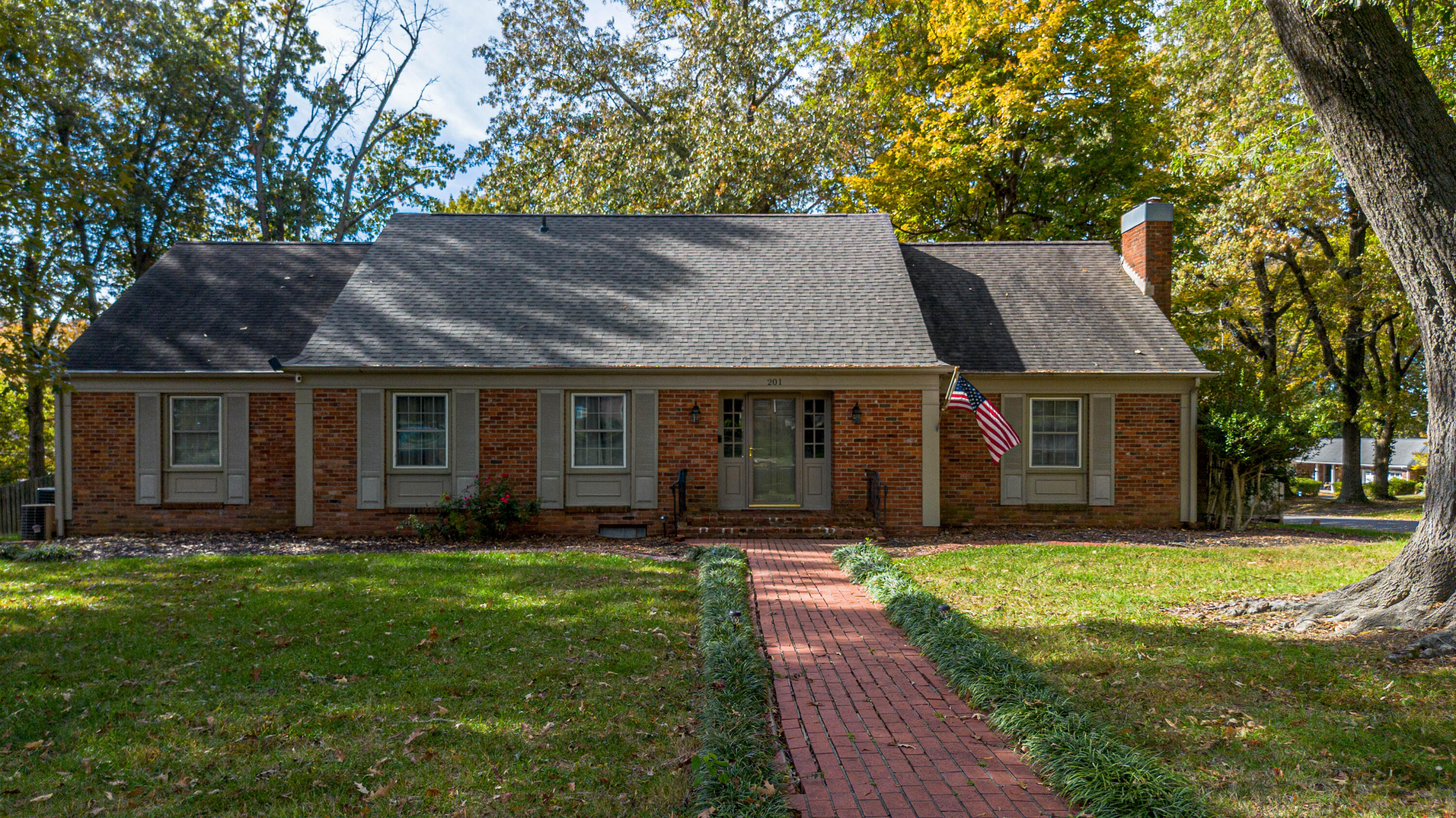 201 Maxfield Drive Property Photo 2