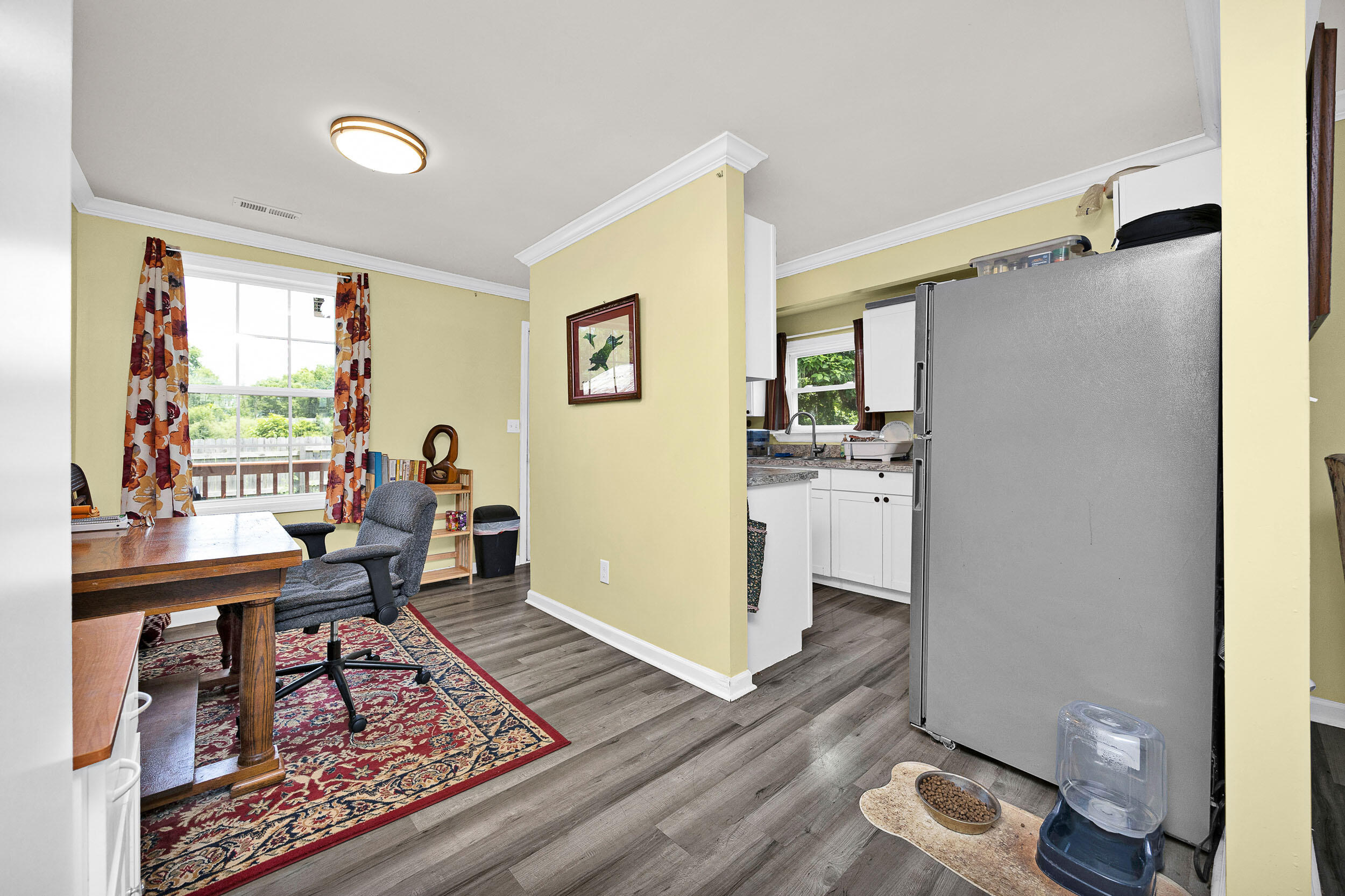 323 E Office Street Property Photo 10