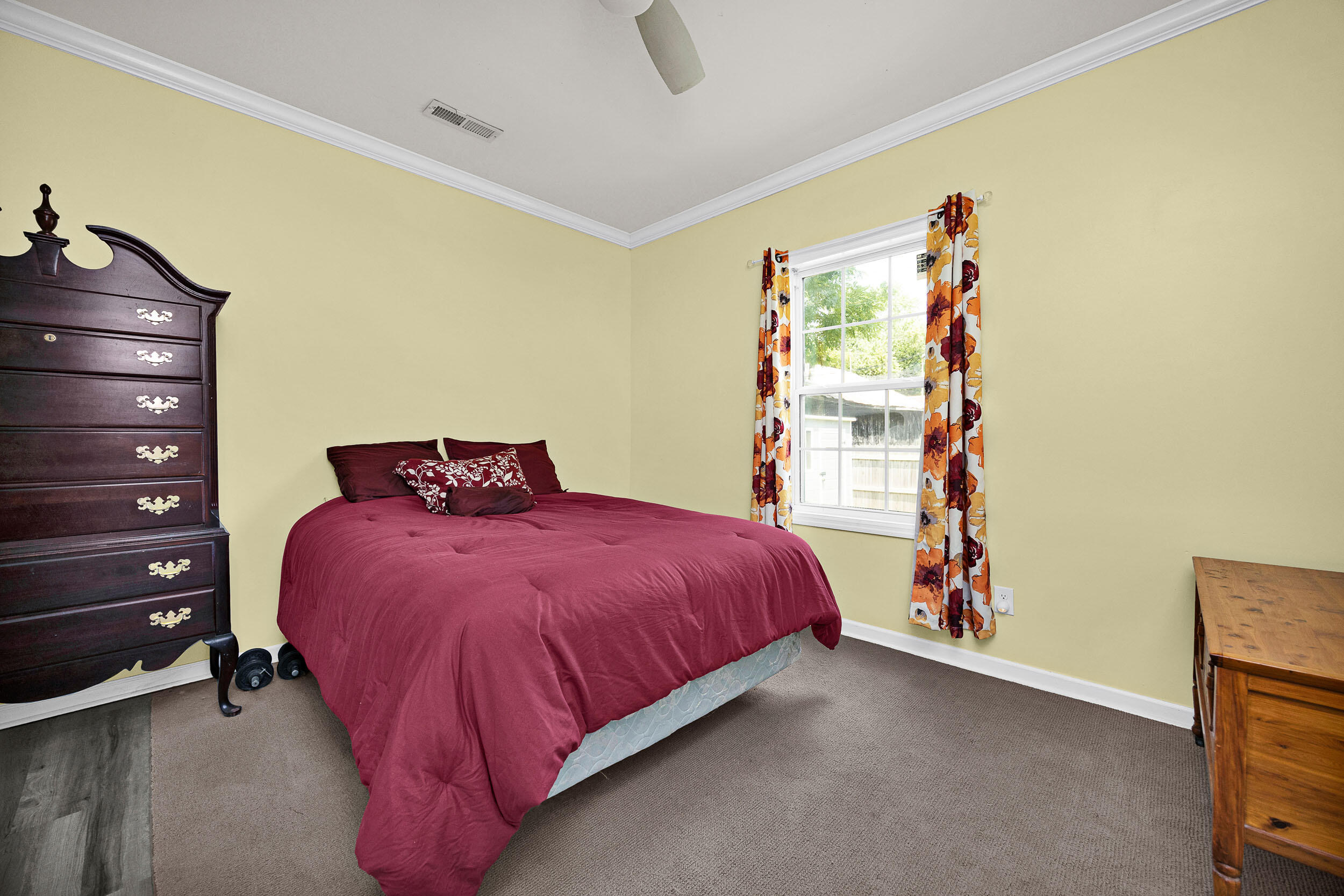 323 E Office Street Property Photo 16