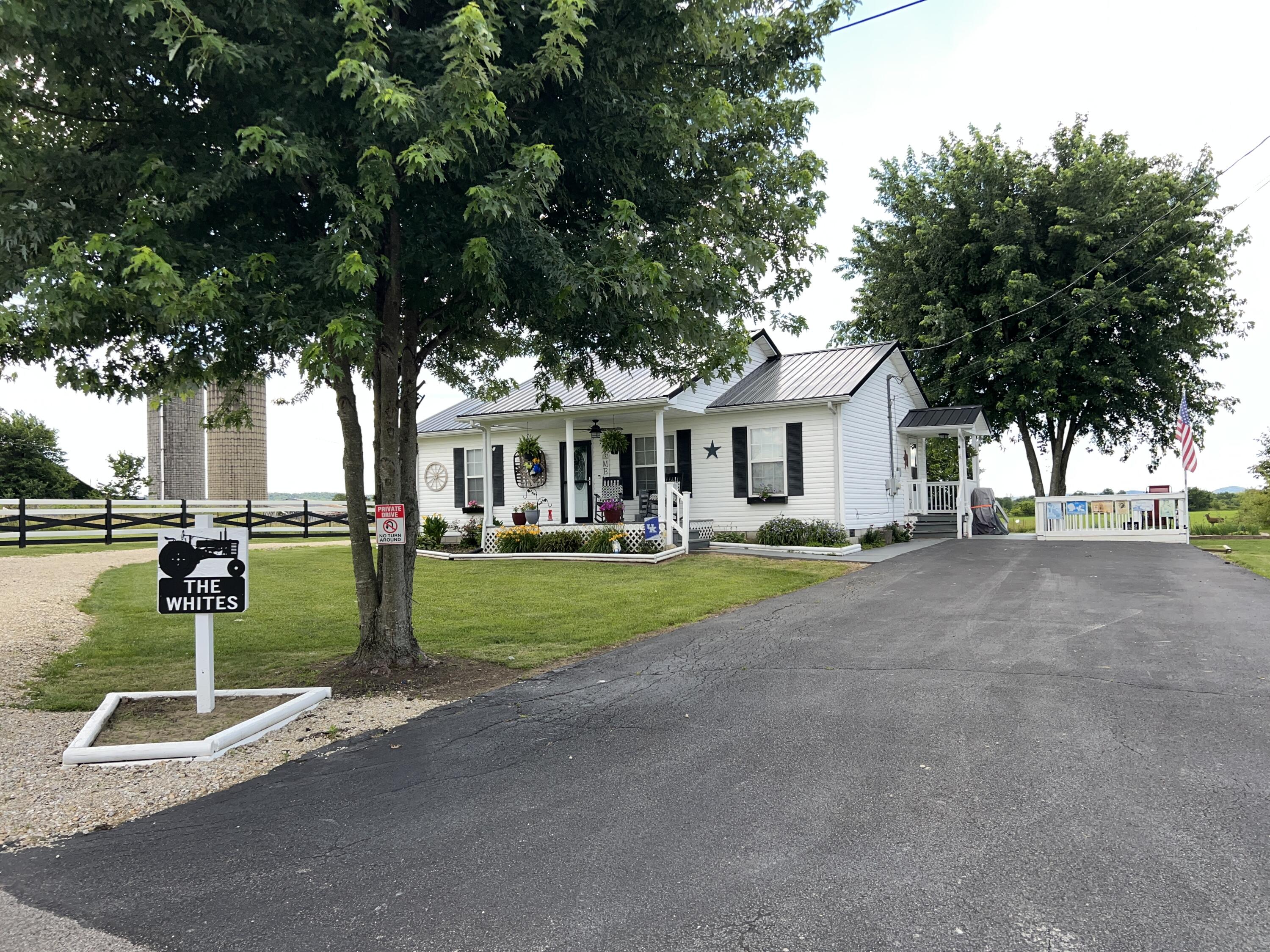 98 Bolton Lane Property Photo 1