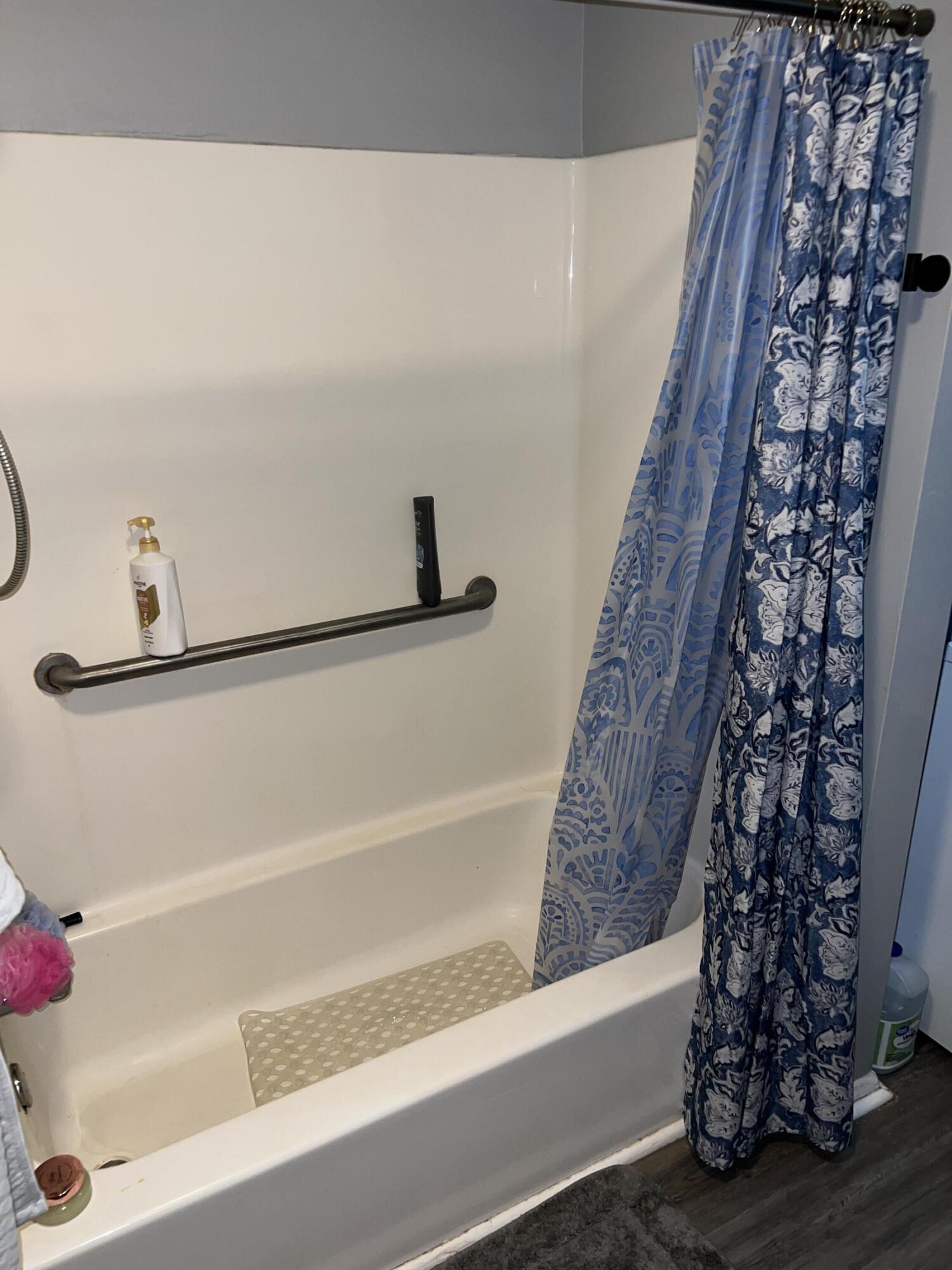 98 Bolton Lane Property Photo 43