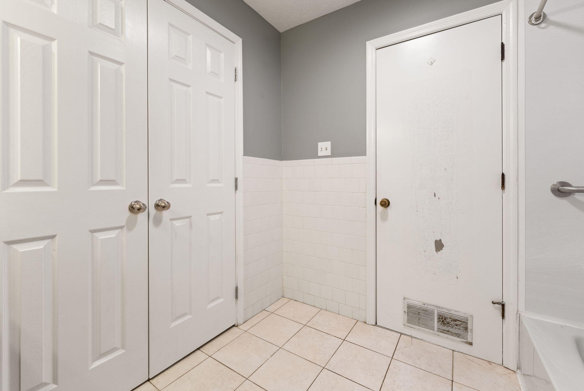 697 Oaklawn Circle Property Photo 20