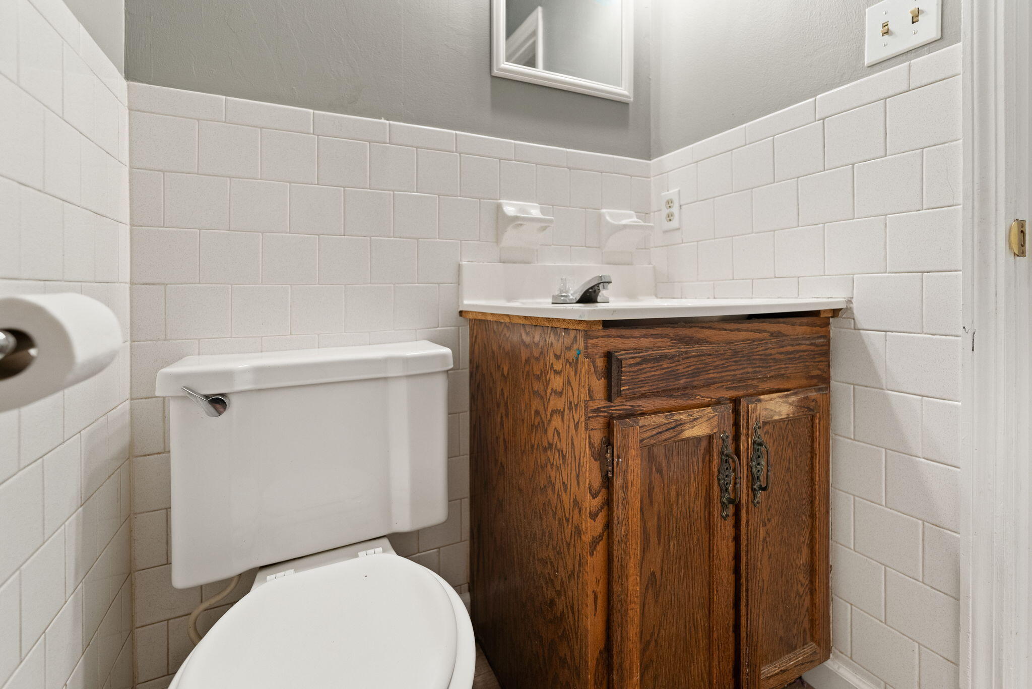 697 Oaklawn Circle Property Photo 24