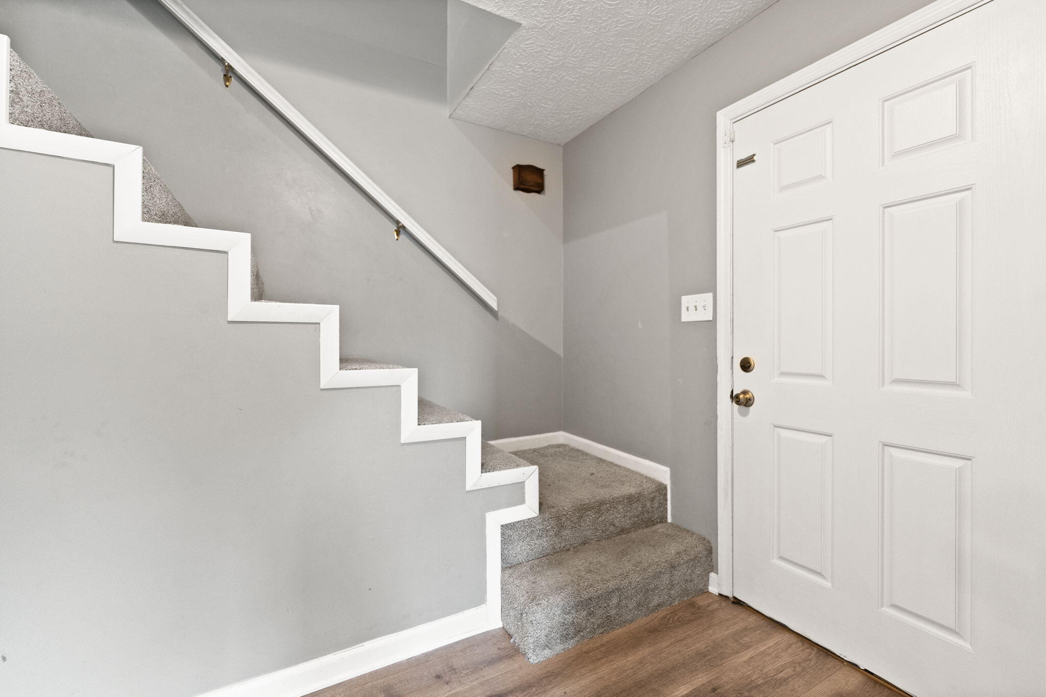 697 Oaklawn Circle Property Photo 25