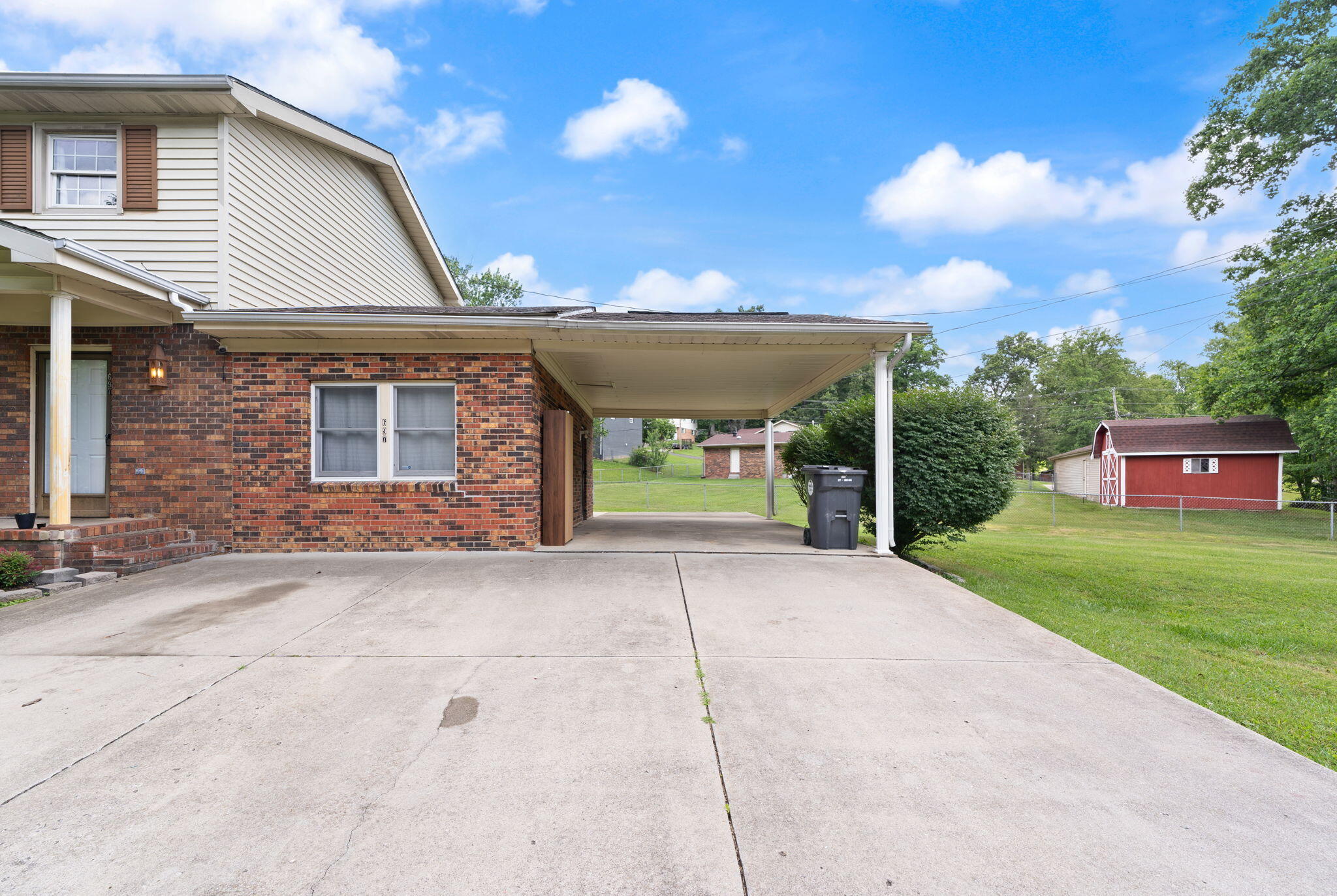 697 Oaklawn Circle Property Photo 52