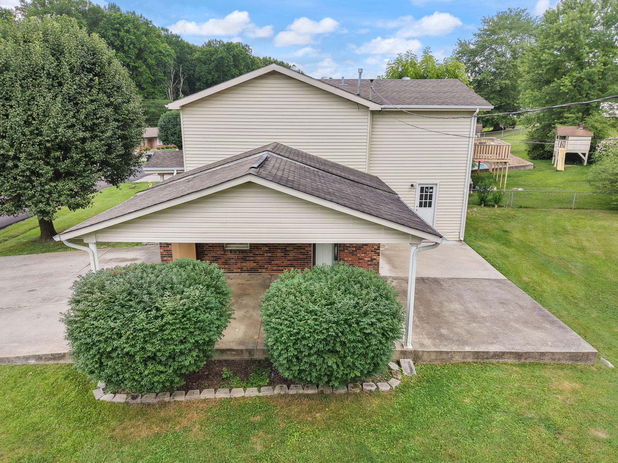 697 Oaklawn Circle Property Photo 55