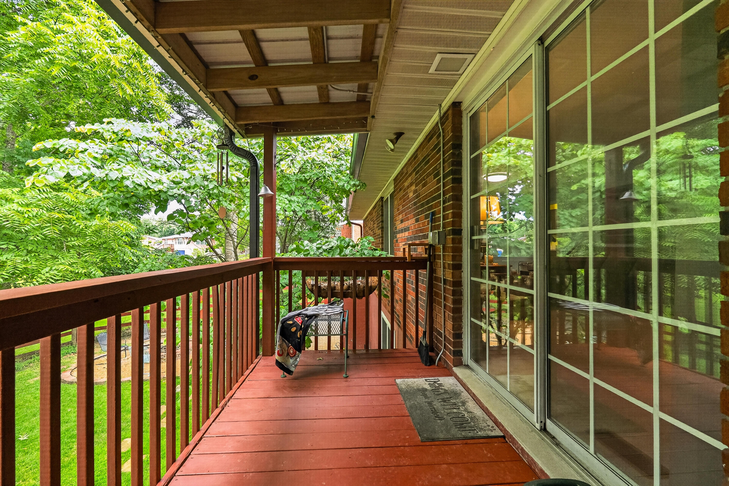 210 Ridgelea Drive Property Photo 4
