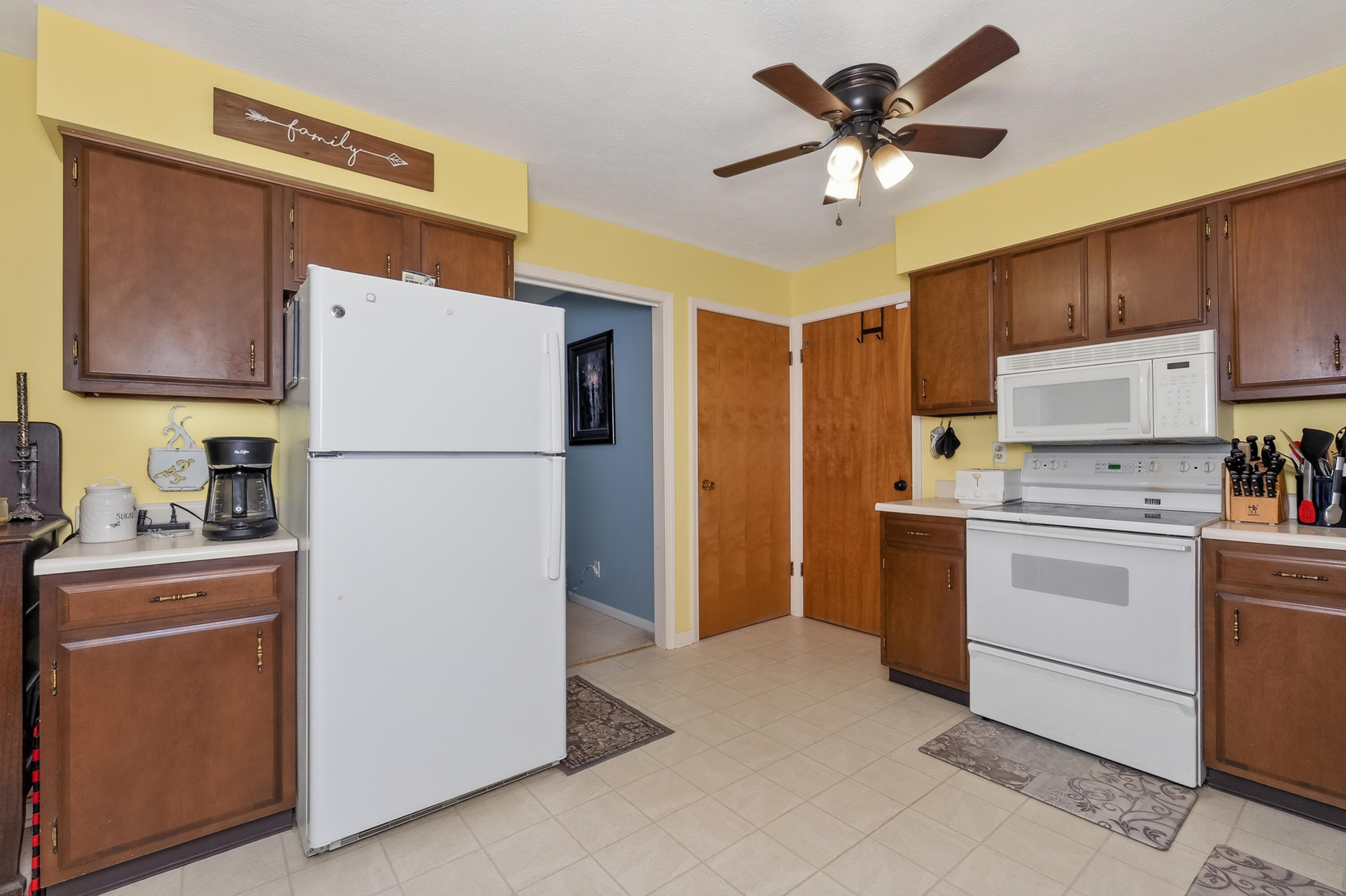 210 Ridgelea Drive Property Photo 20
