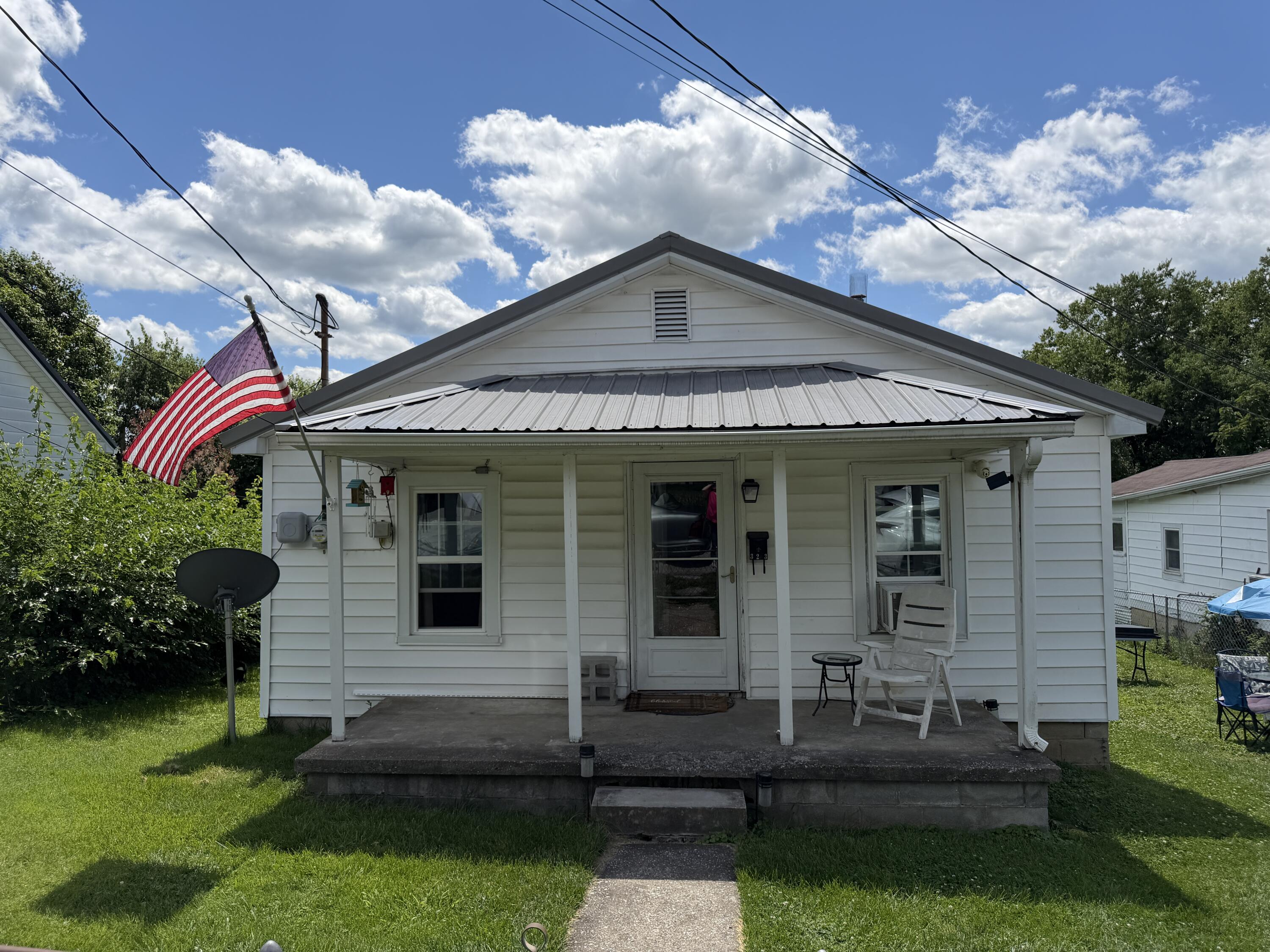 323 W Kentucky Avenue Property Photo 1