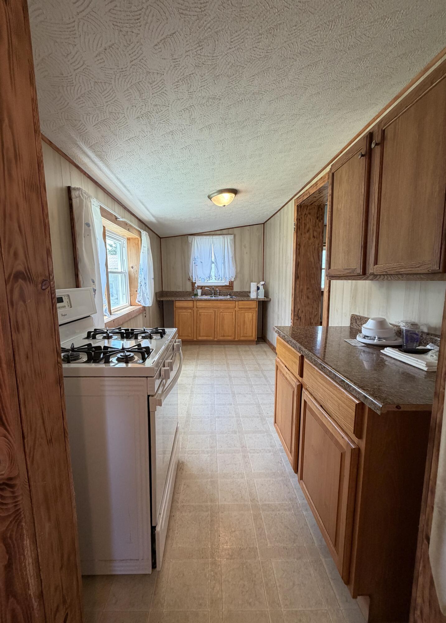 323 W Kentucky Avenue Property Photo 4