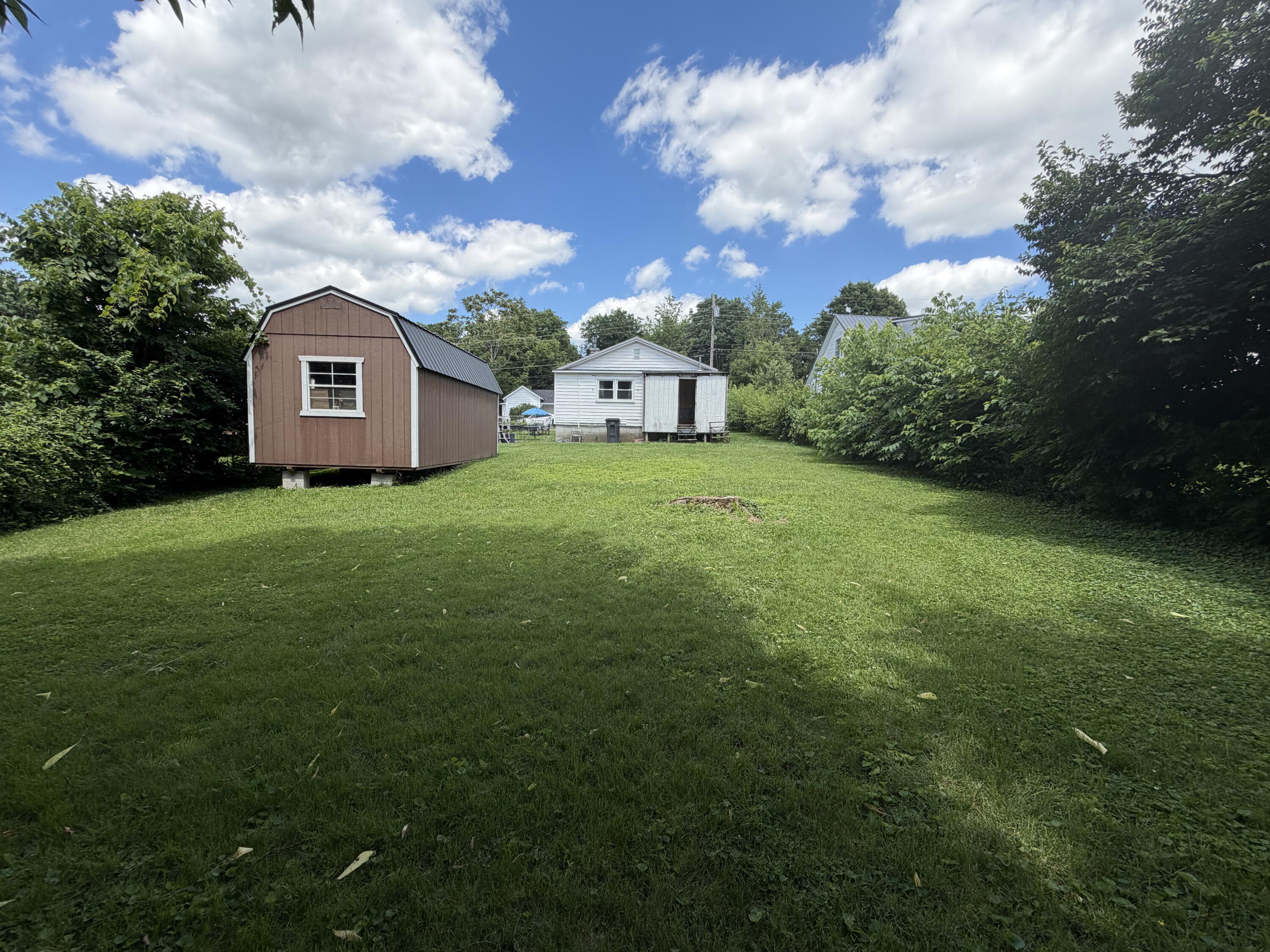 323 W Kentucky Avenue Property Photo 8