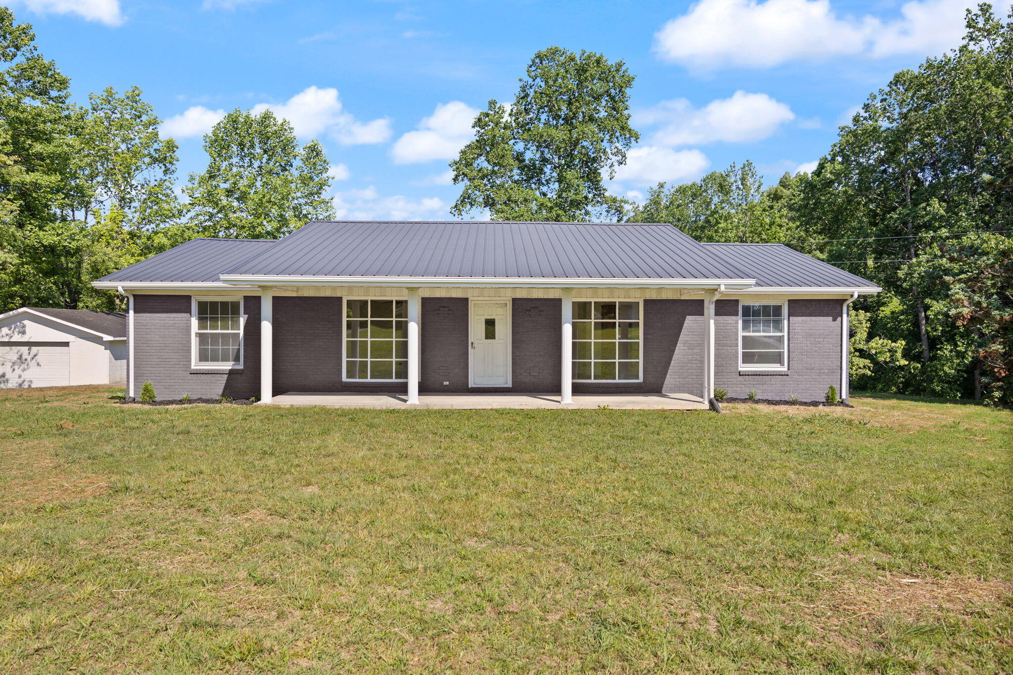 288 Jones Drive Property Photo 1