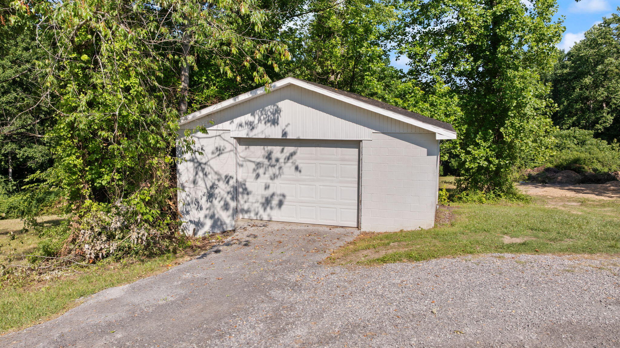 288 Jones Drive Property Photo 4