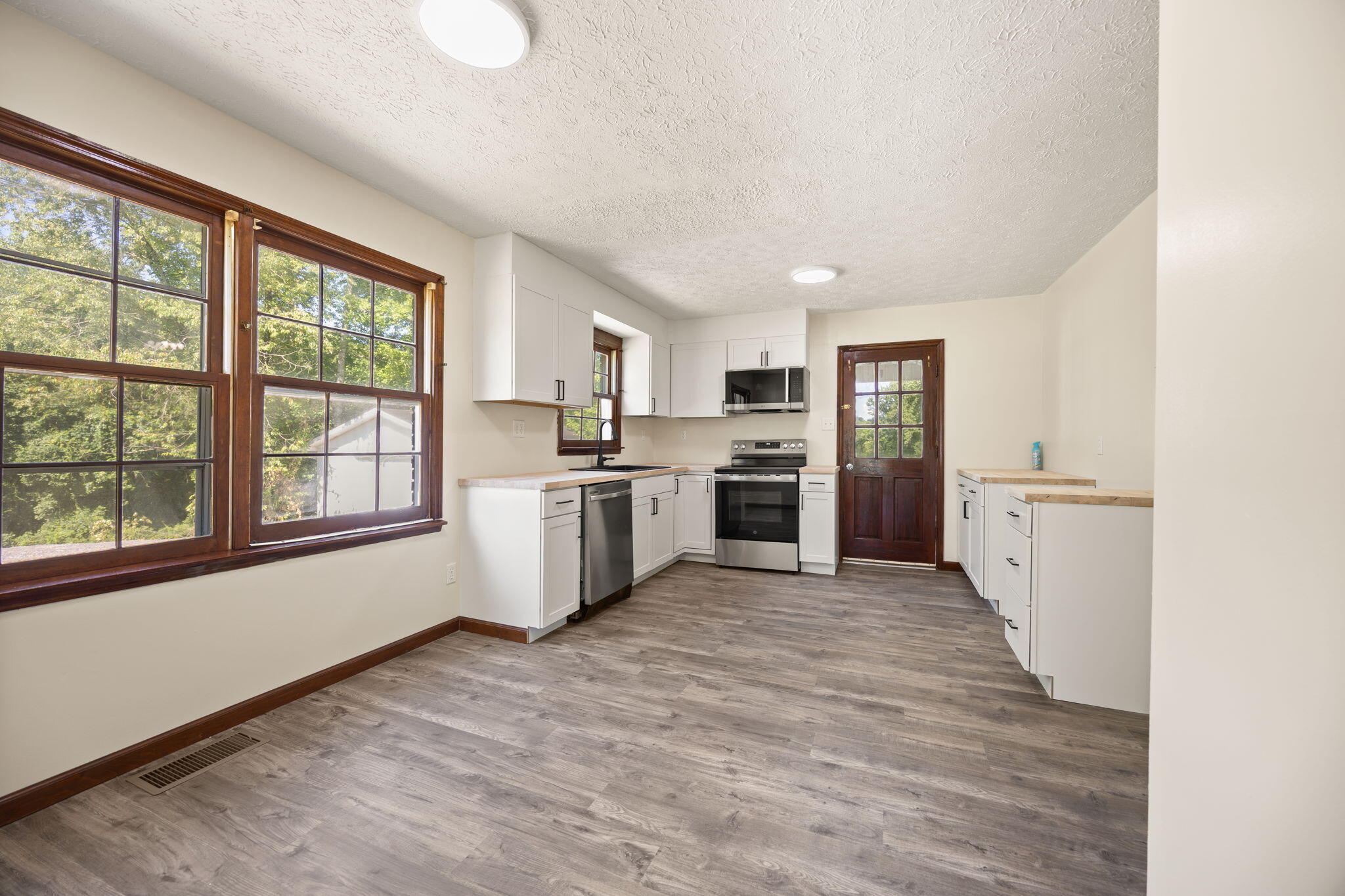 288 Jones Drive Property Photo 10