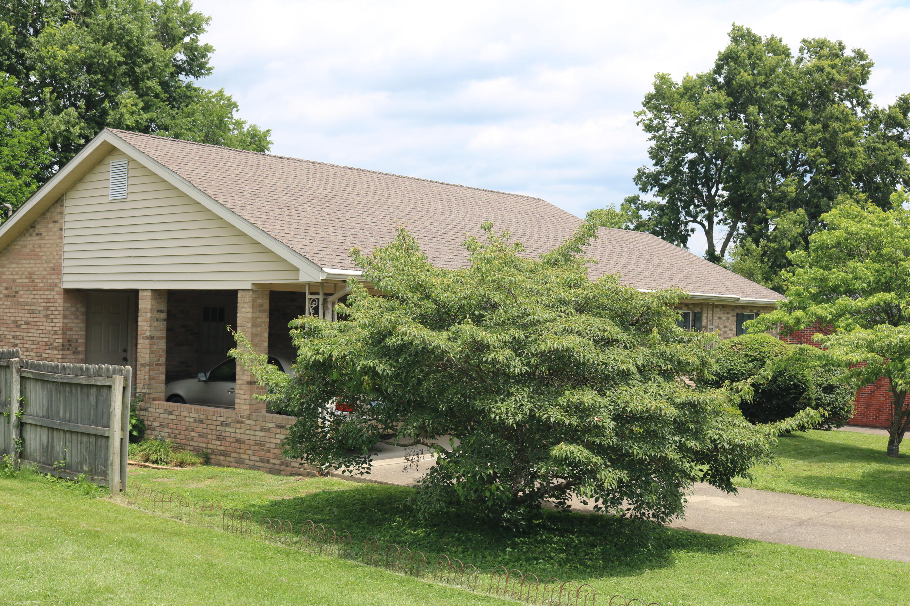 106 Clinton Drive Property Photo 3