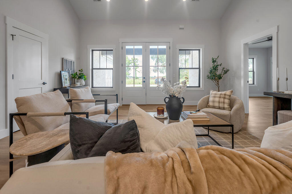 221 Madison Avenue Property Photo 19