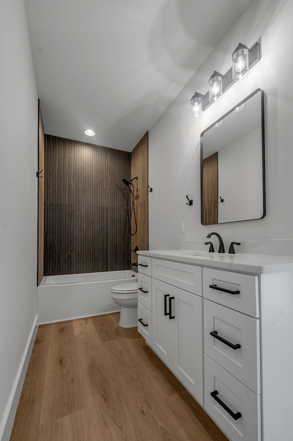 221 Madison Avenue Property Photo 45