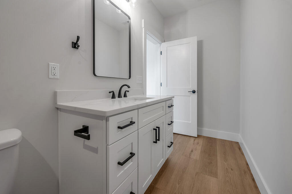 221 Madison Avenue Property Photo 49
