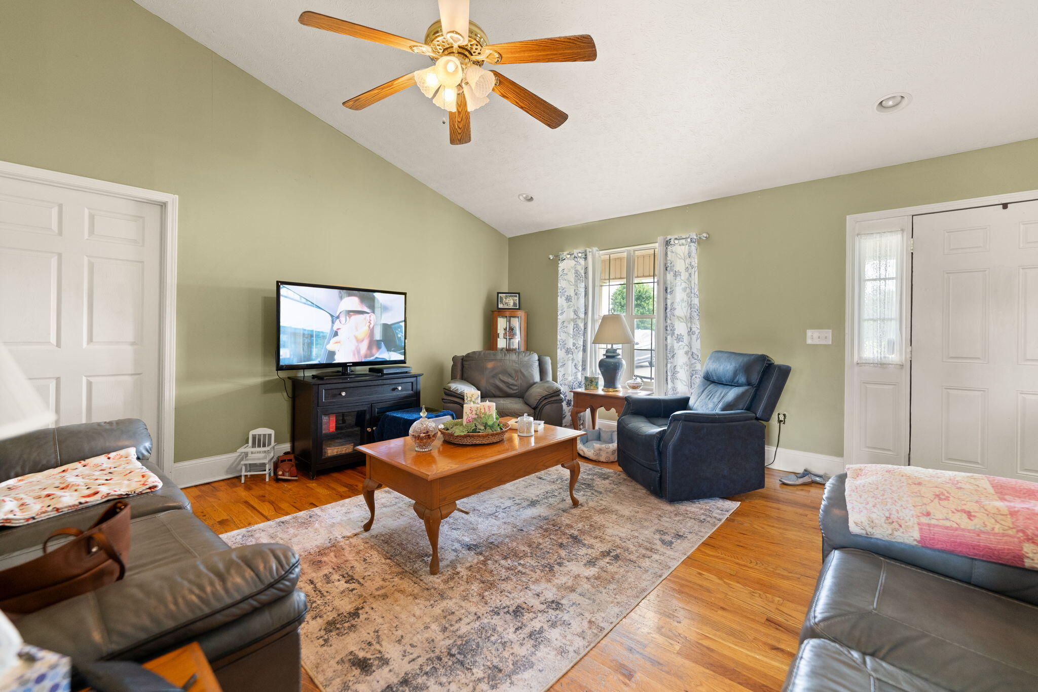 248 Harts Place Drive Property Photo 10