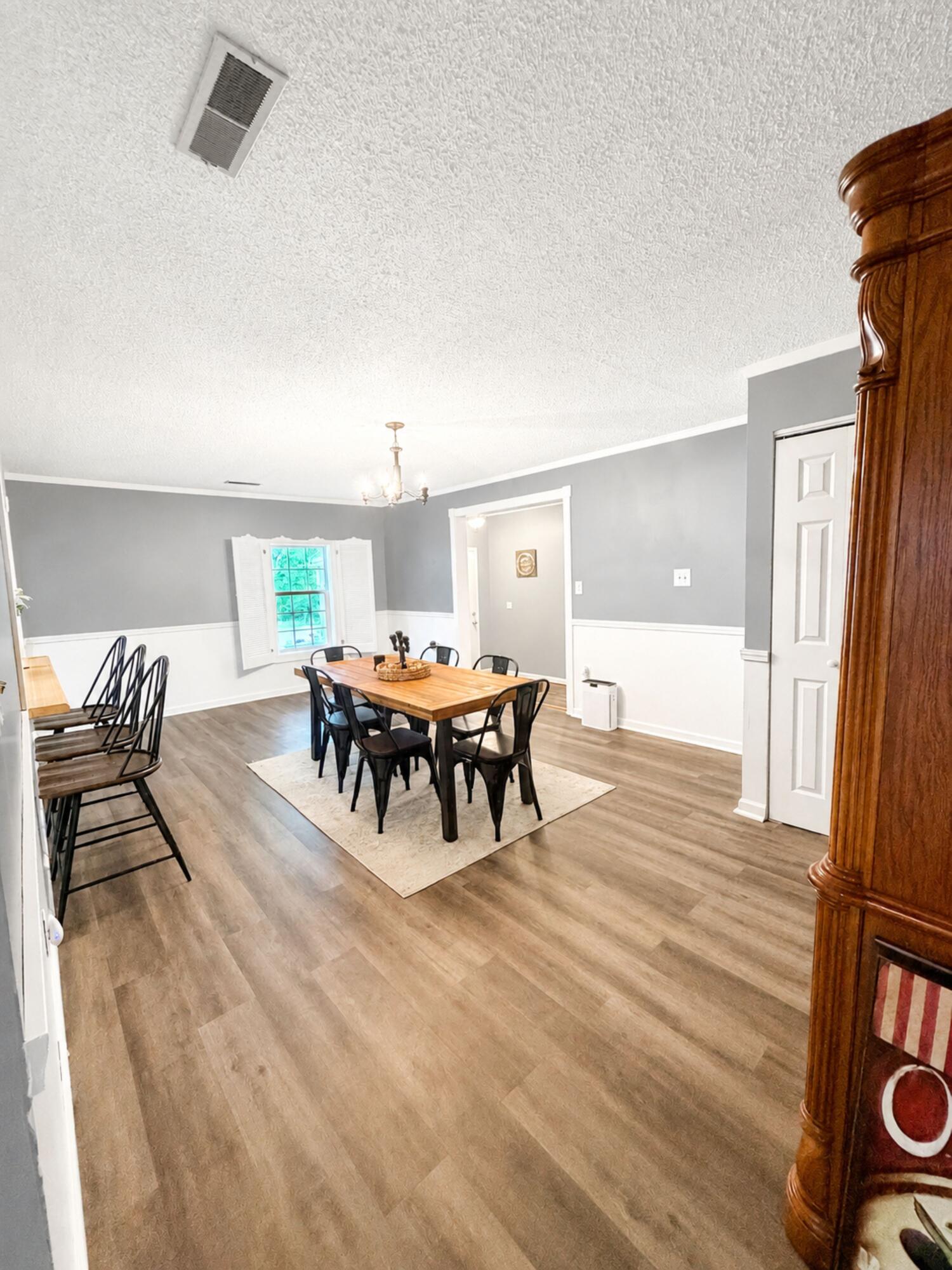 12901 Woodville Road Property Photo 7