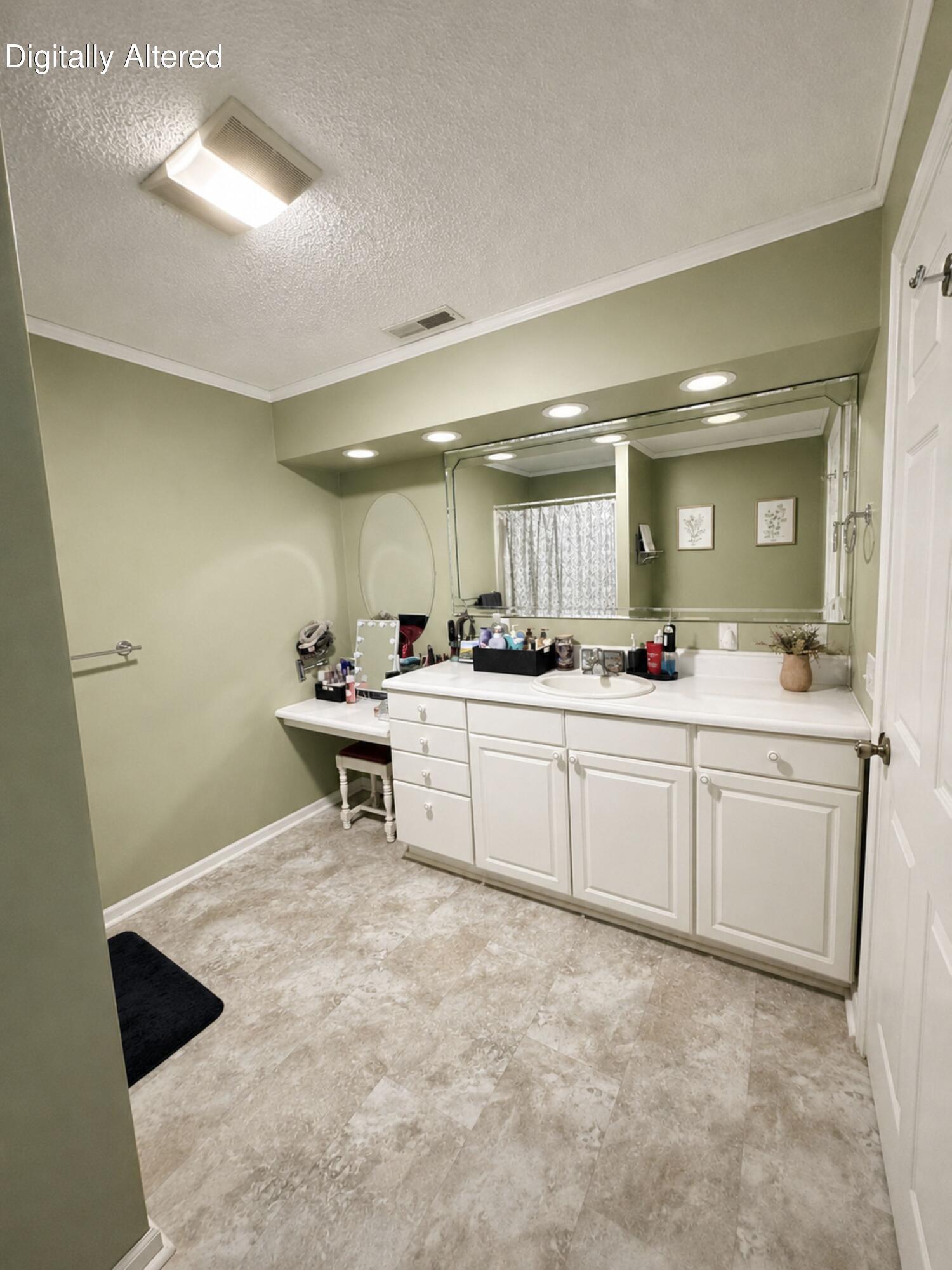 12901 Woodville Road Property Photo 10