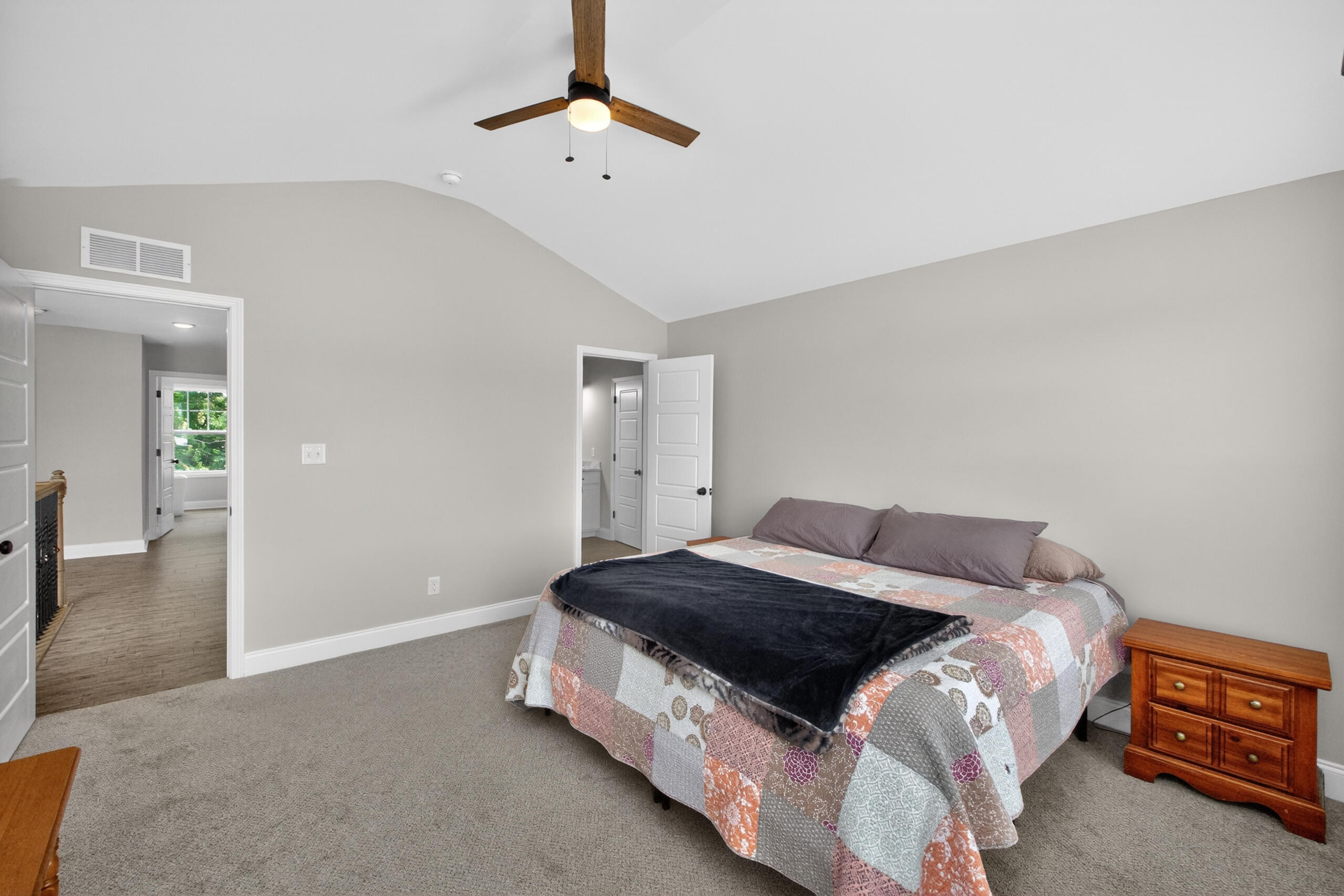 1184 Orchard Drive Property Photo 4