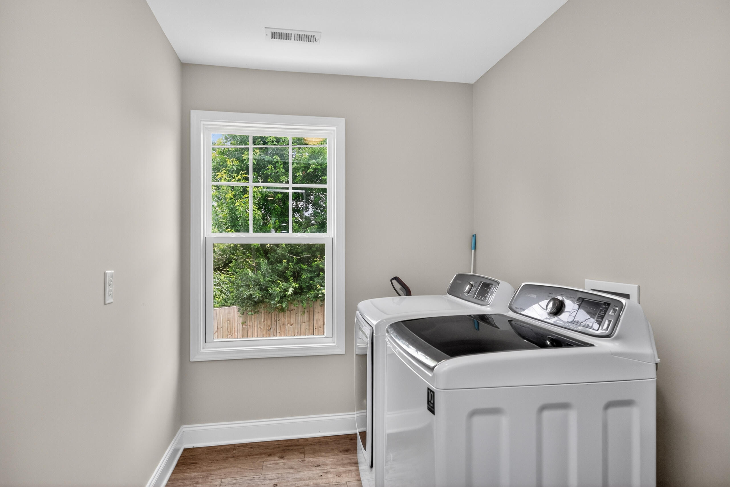 1184 Orchard Drive Property Photo 10