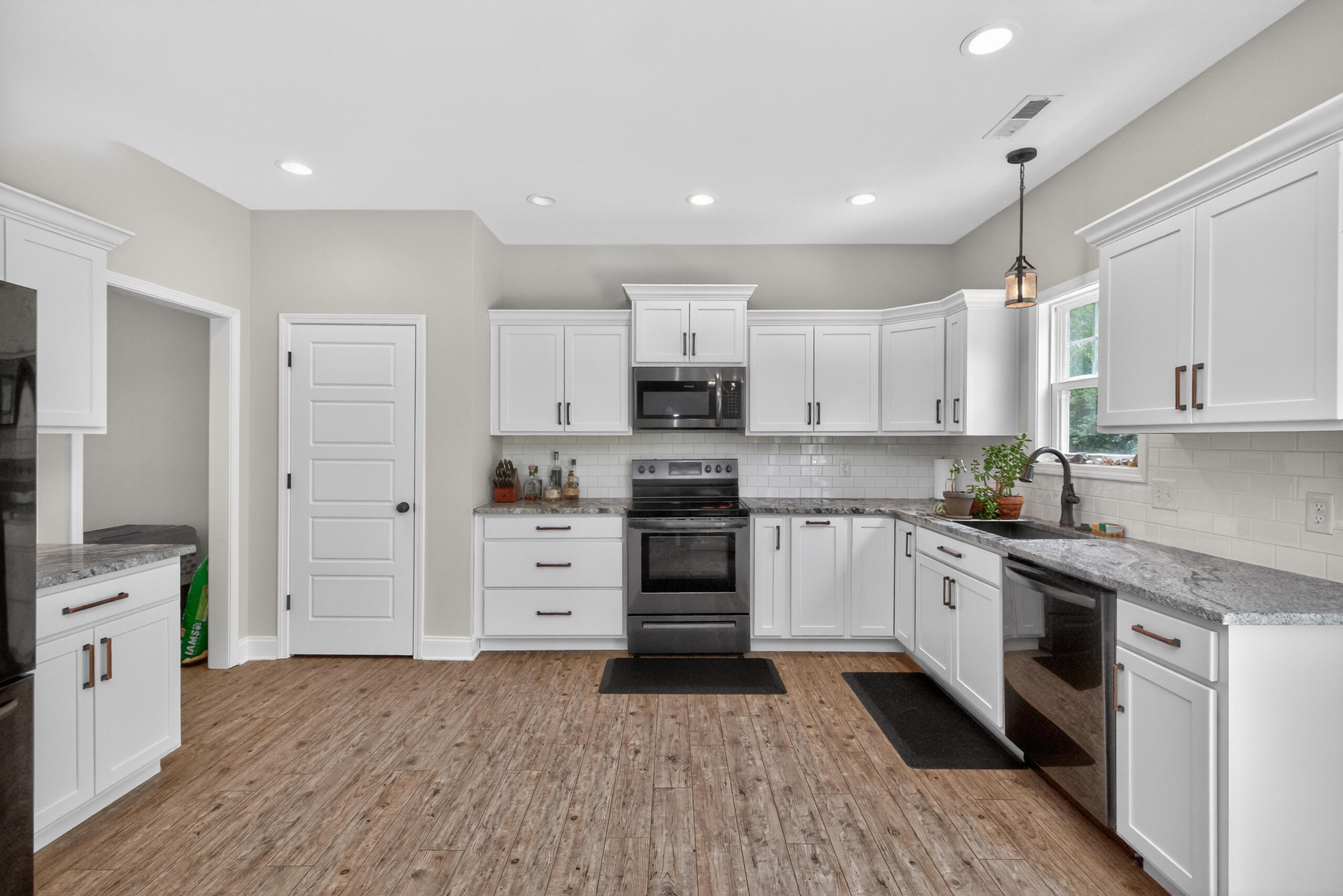 1184 Orchard Drive Property Photo 15
