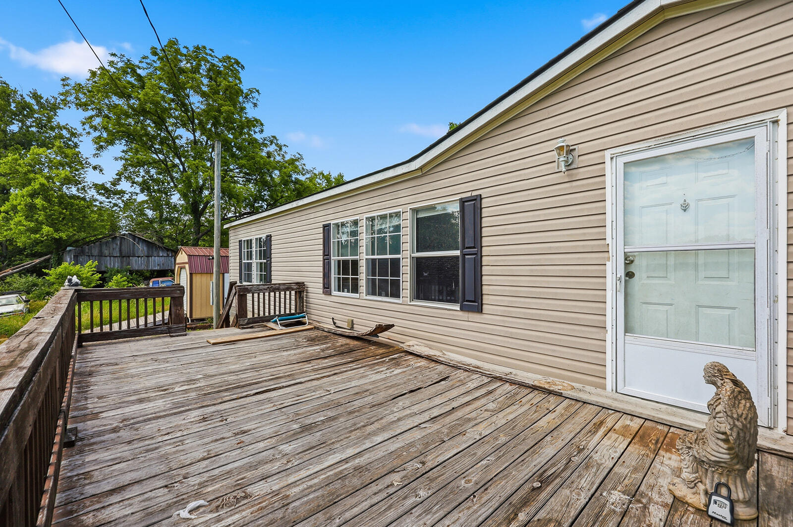 1303 Versailles Road Property Photo 5
