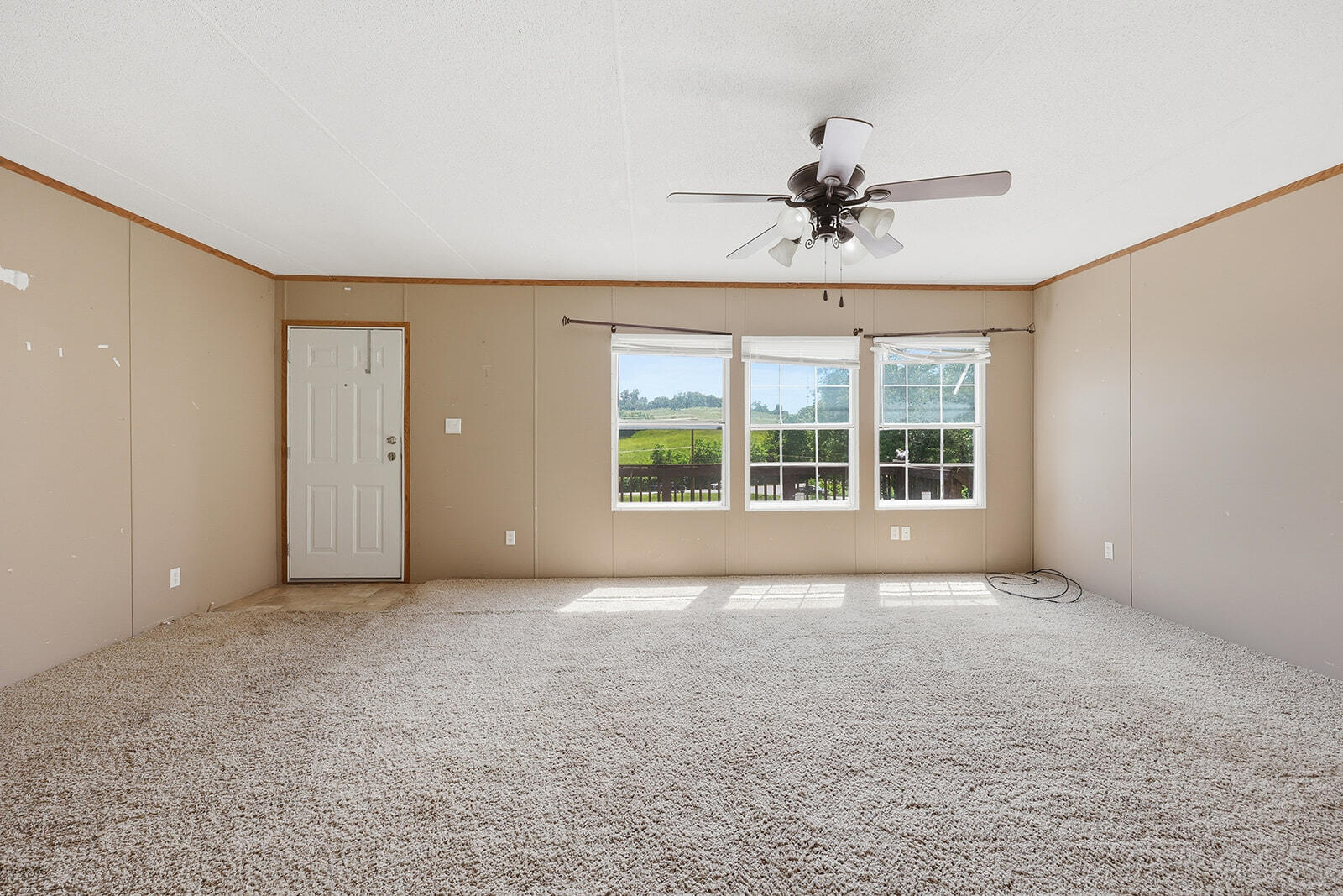 1303 Versailles Road Property Photo 8