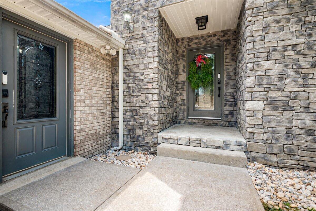 75 Sentinal Drive Property Photo 4