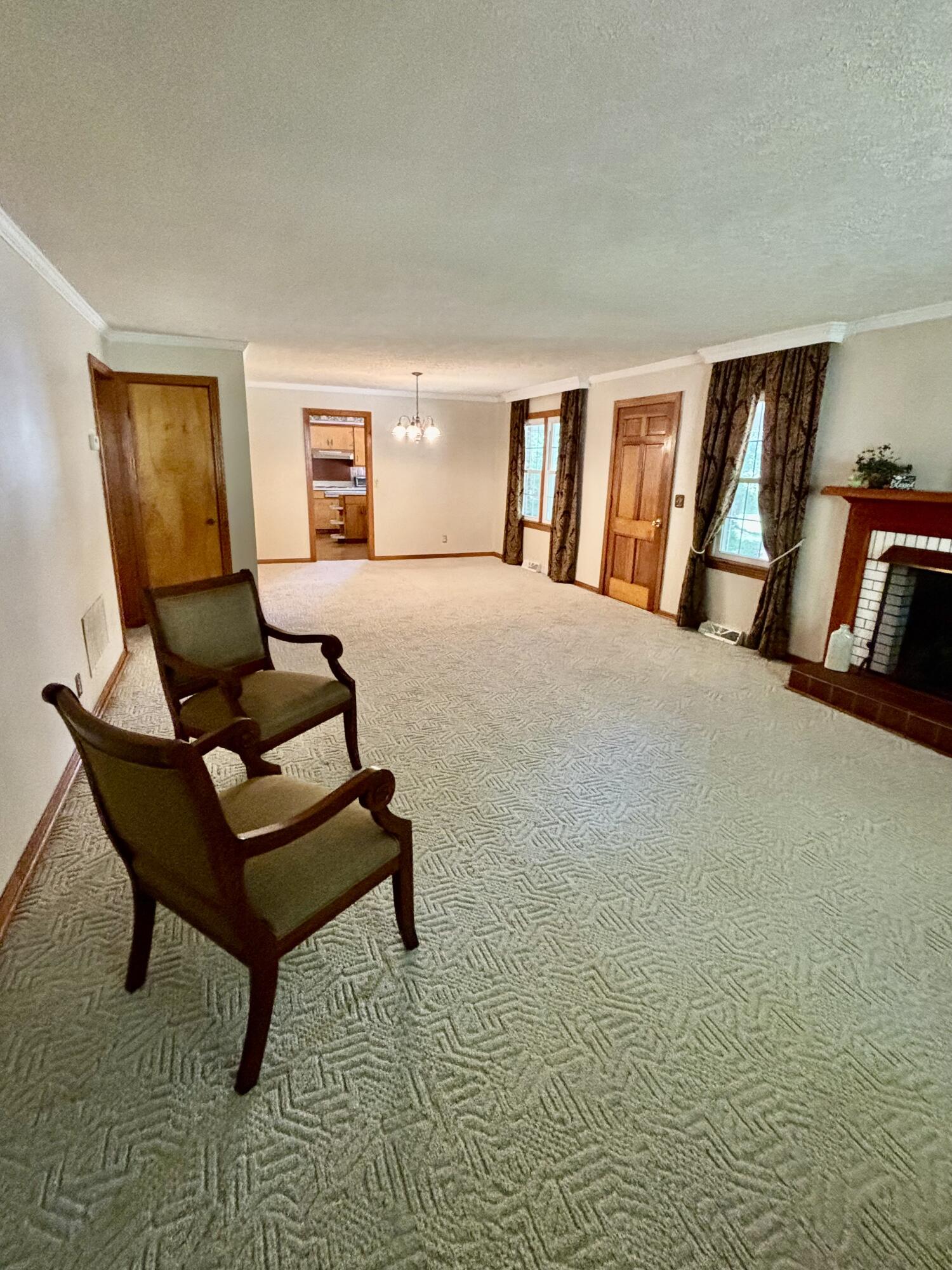 414 S Moore Street Property Photo 2