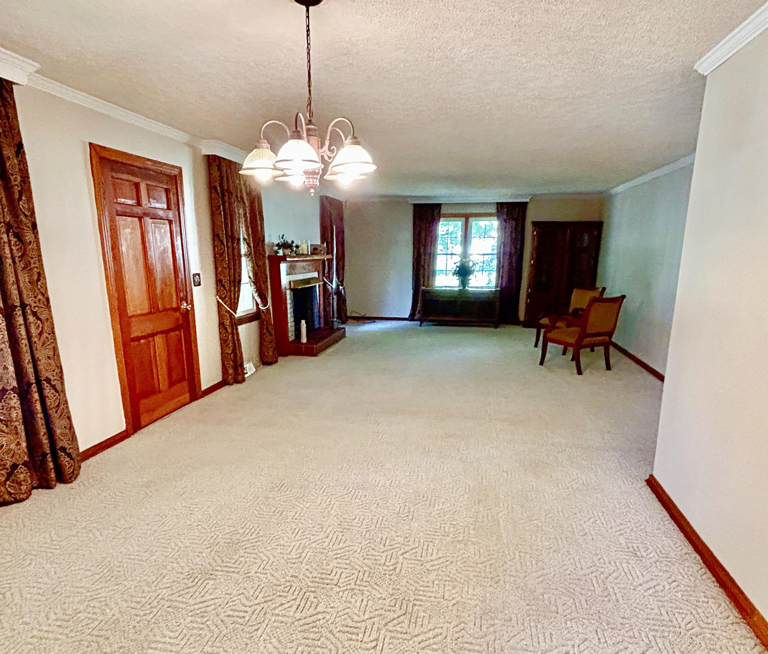 414 S Moore Street Property Photo 4