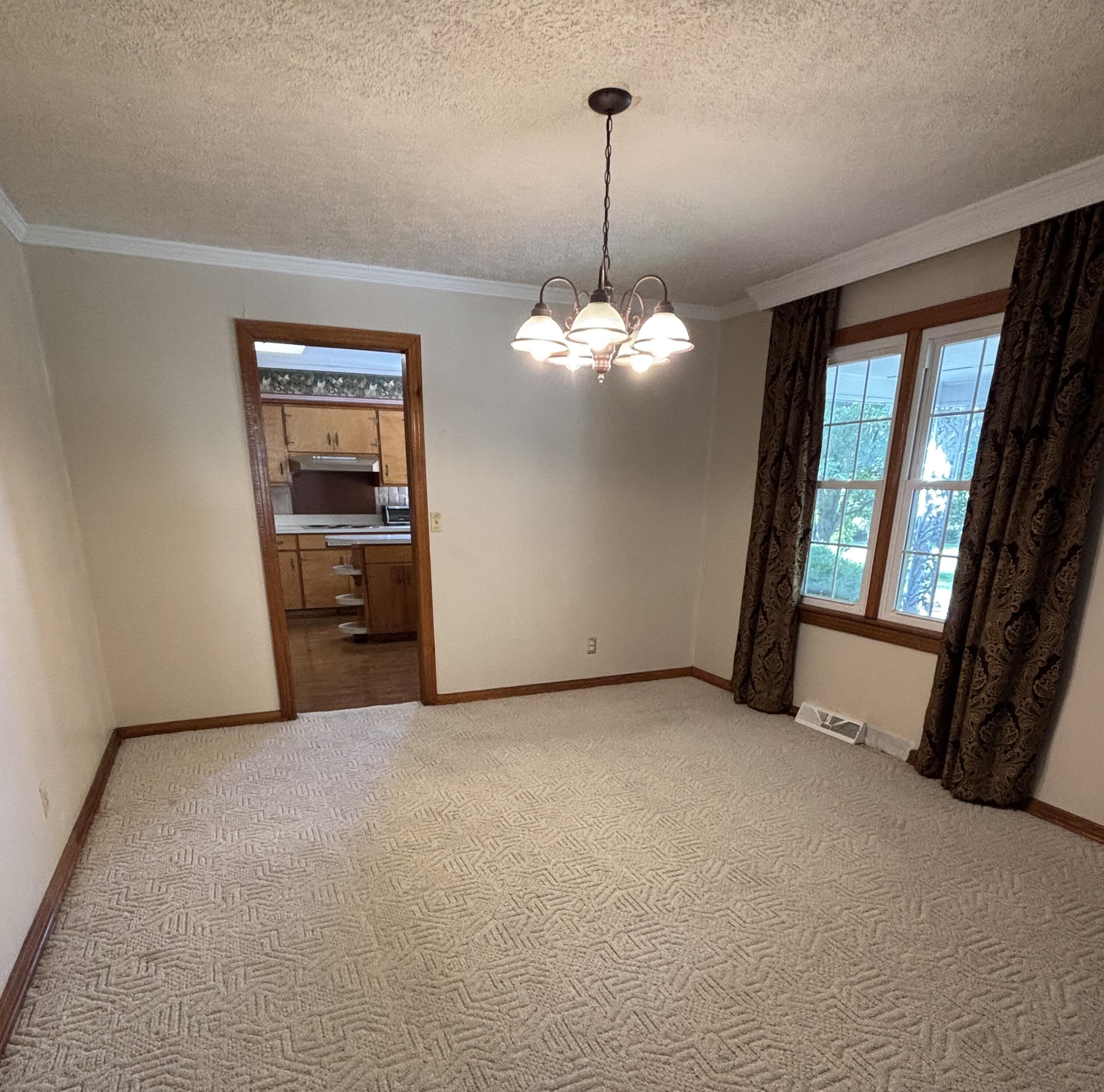 414 S Moore Street Property Photo 5