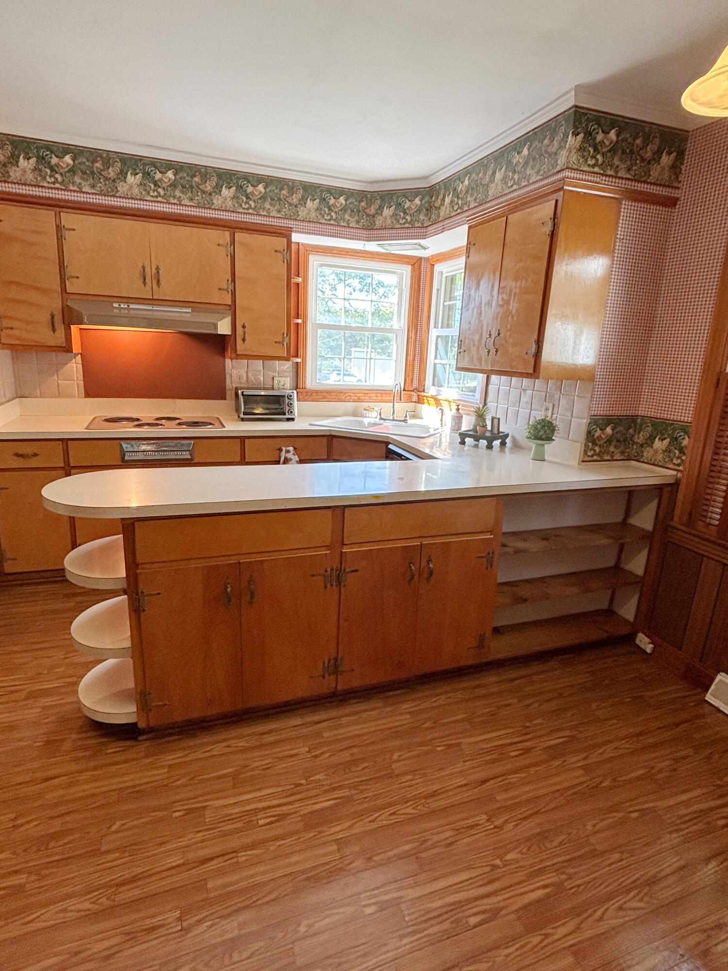 414 S Moore Street Property Photo 8