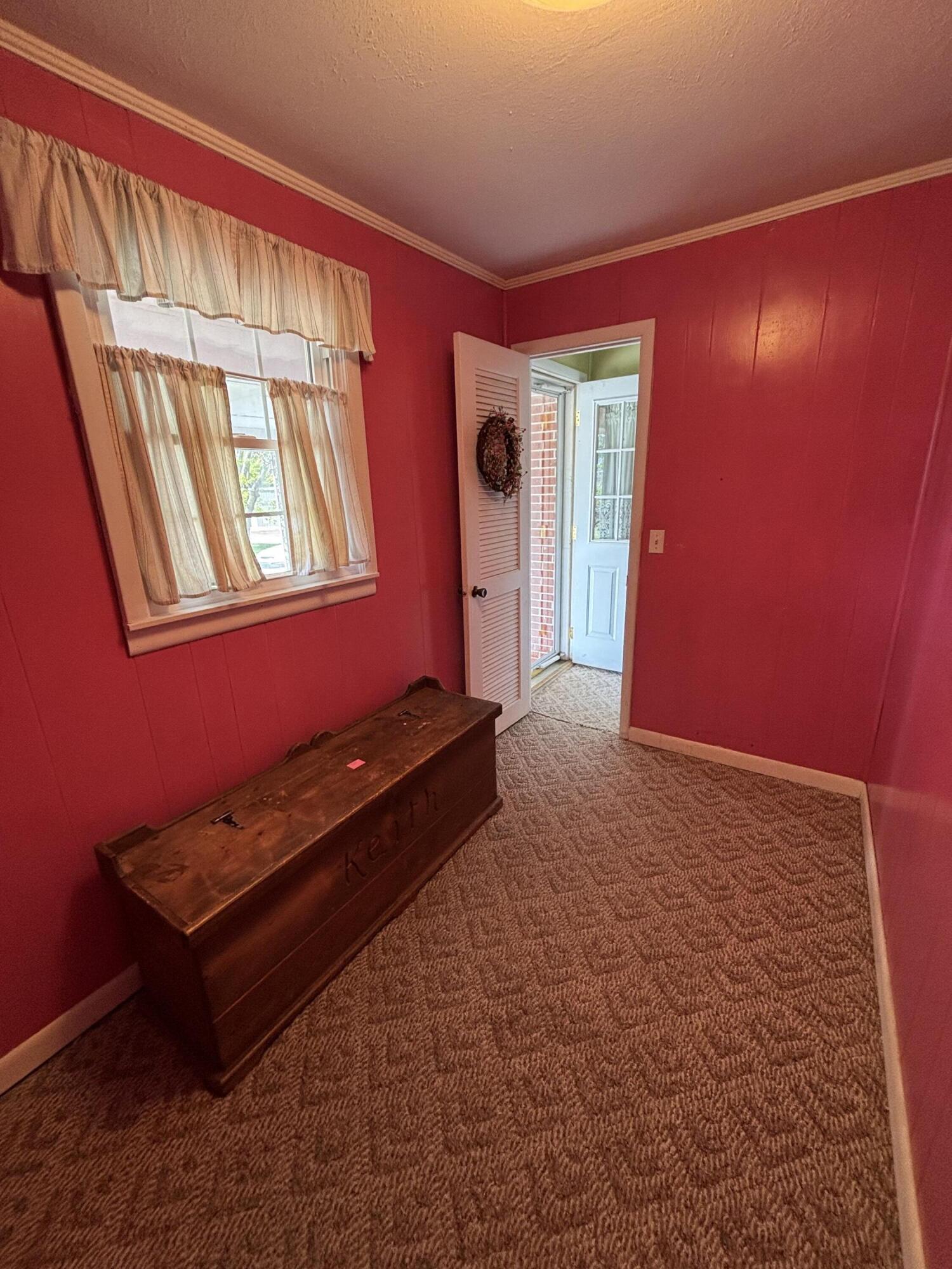 414 S Moore Street Property Photo 14
