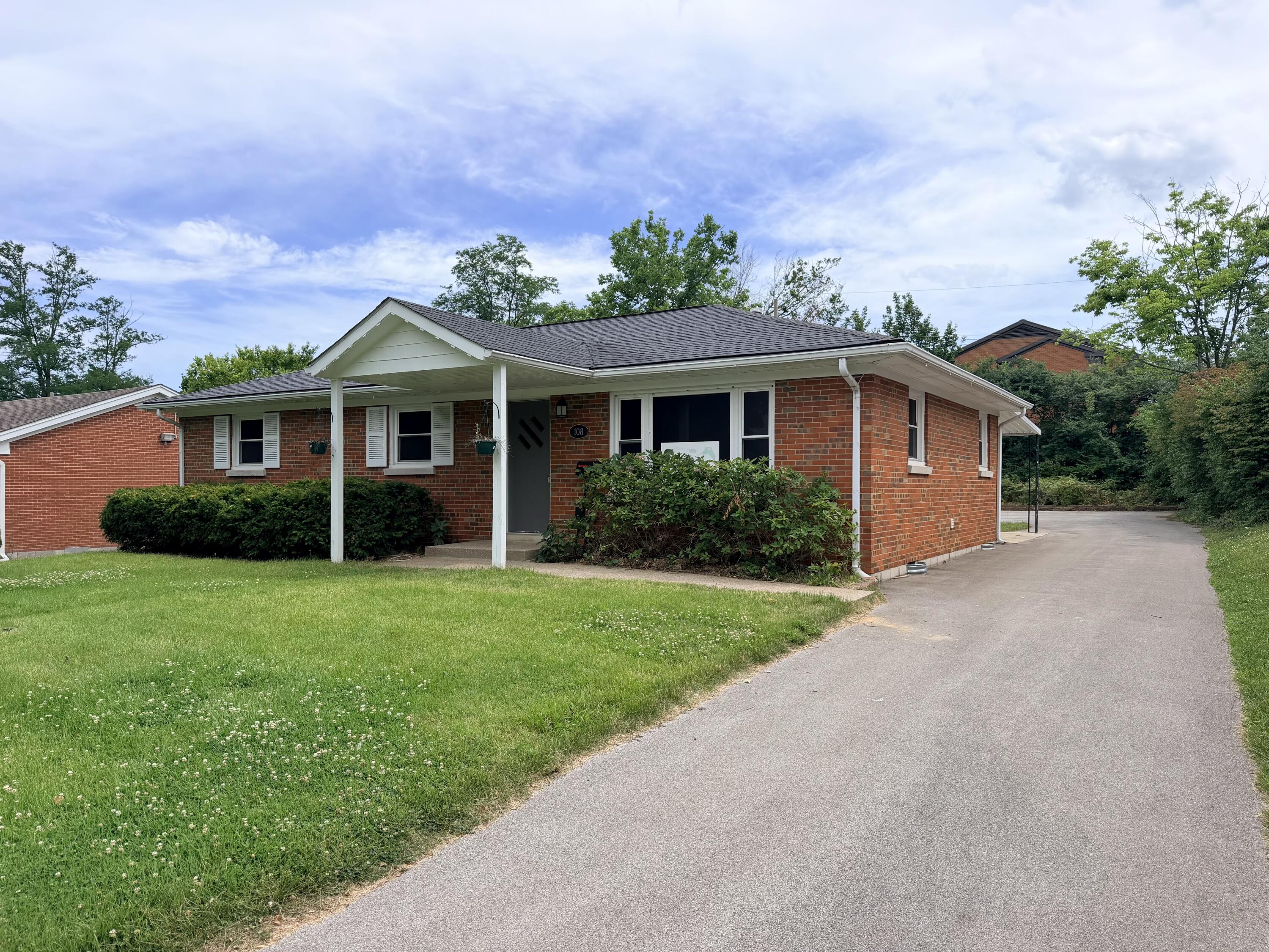 108 Dennis Drive Property Photo 2